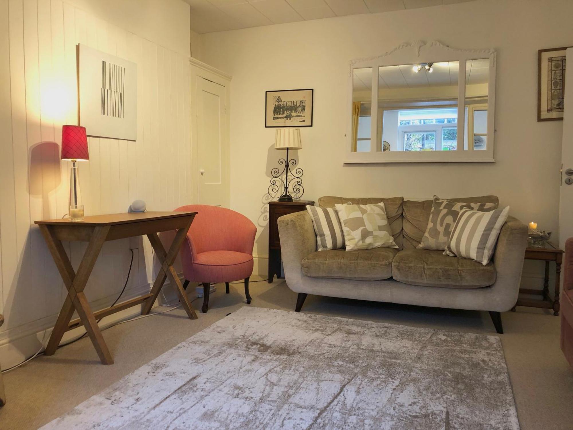 Spacious Comfortable Flat With Free Parking In East Finchley, Muswell Hill & Close To Alexandra Palace * London