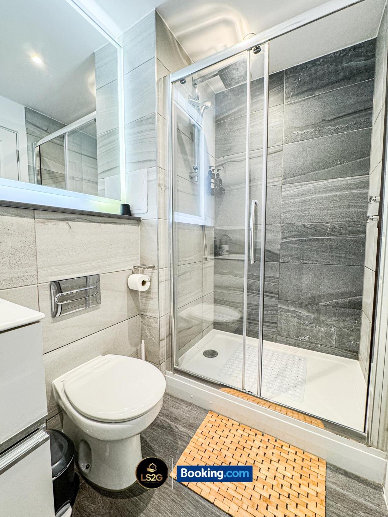 2 Bedroom Flat By Ls2g Short Lets & Serviced Greater With Free Parking * Londres