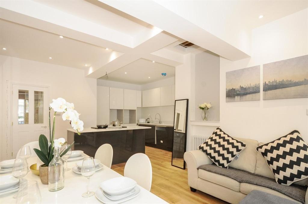 41 Pirbright Rd * Londres