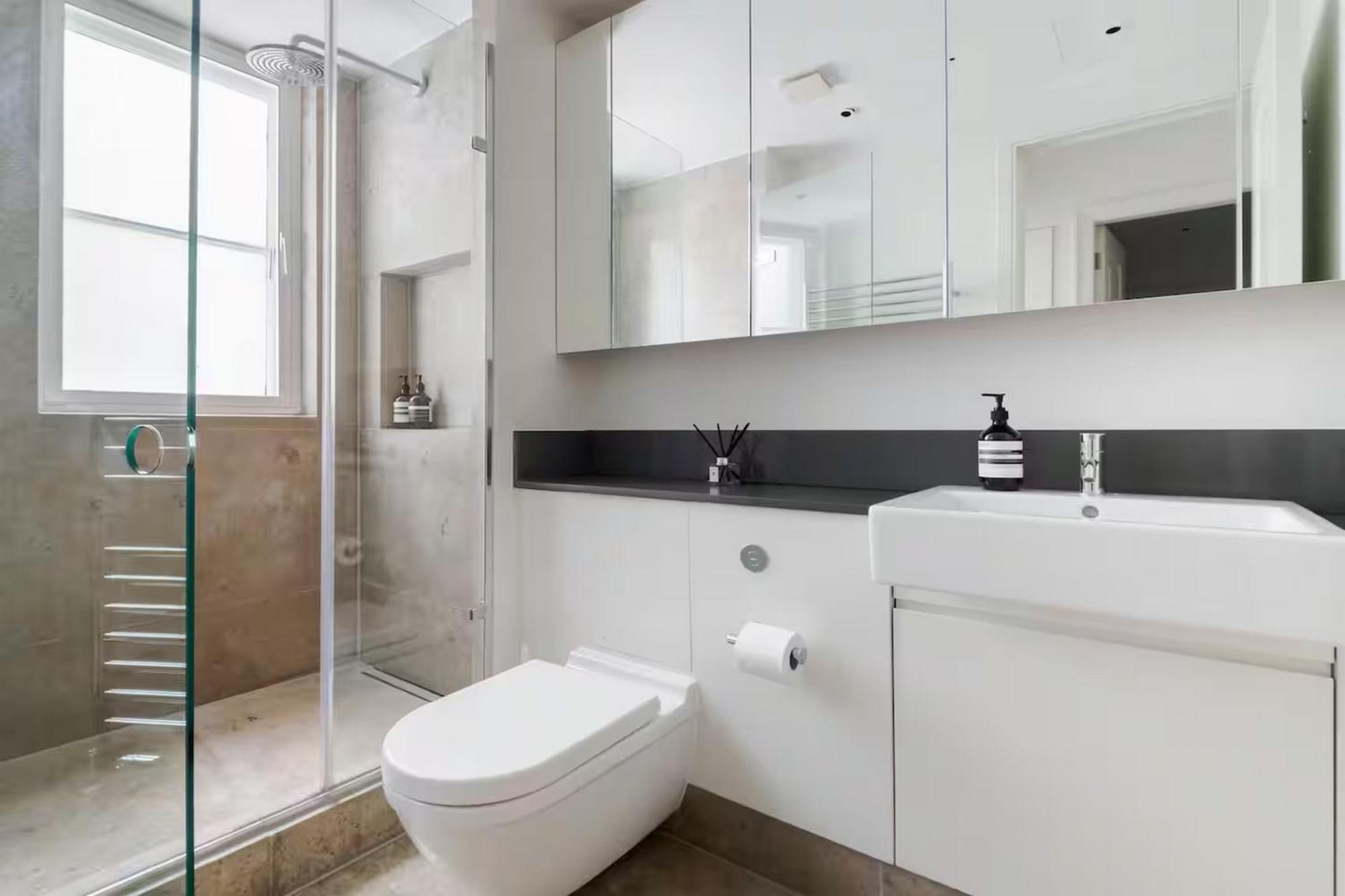 Exquisite Single-level Knightsbridge Flat Wlift Appartement