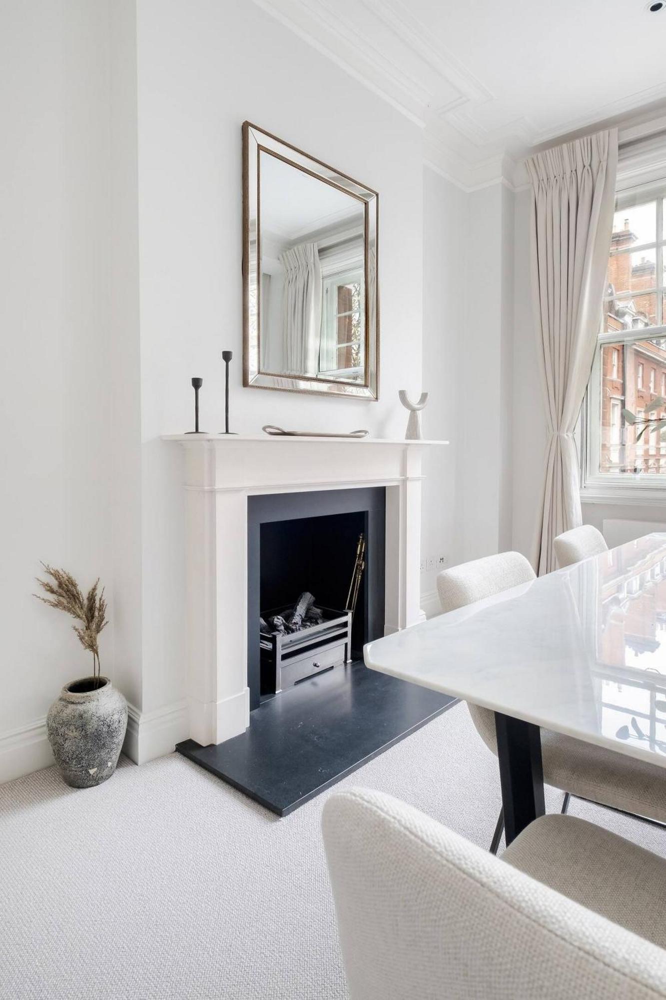 Exquisite Single-level Knightsbridge Flat Wlift Londres
