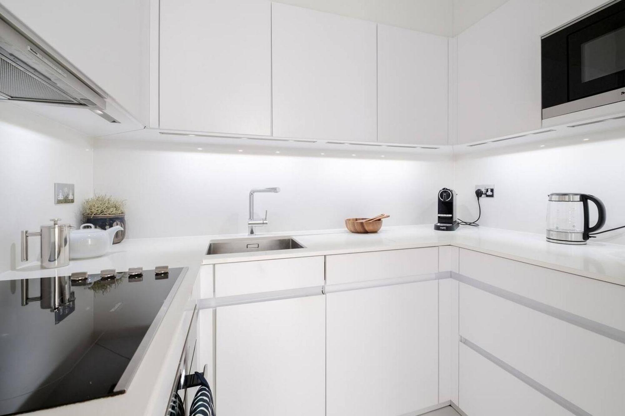 Exquisite Single-level Knightsbridge Flat Wlift * Londres