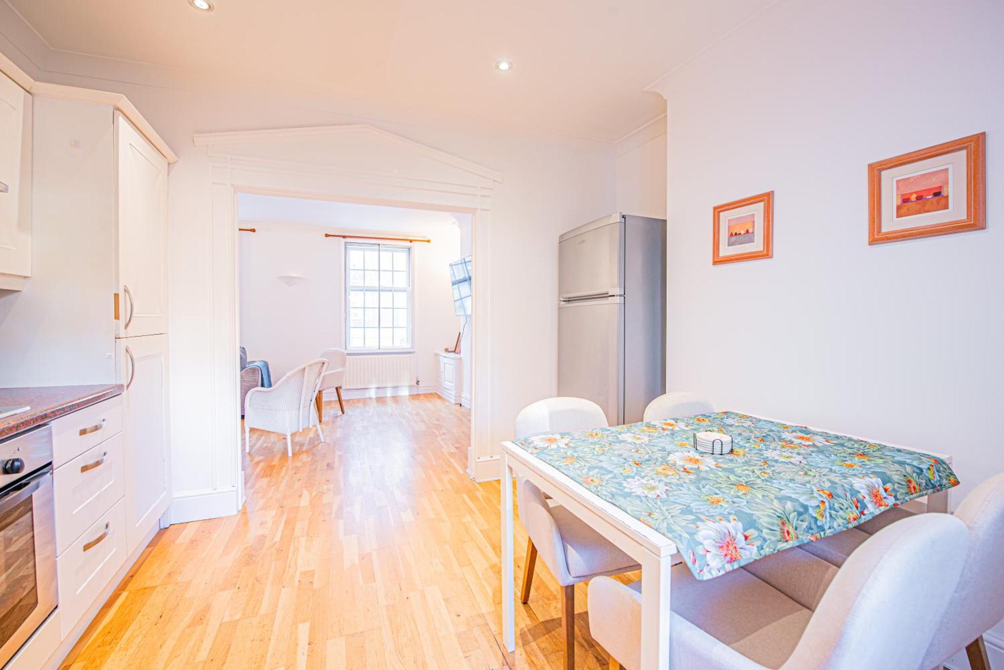 Stylish 3-bed In Prime Fulham Location Appartement *