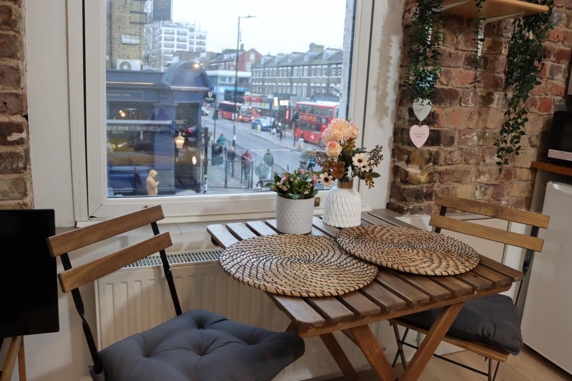 Stylish - Private Bathroom, 15mins To London! Apartamento