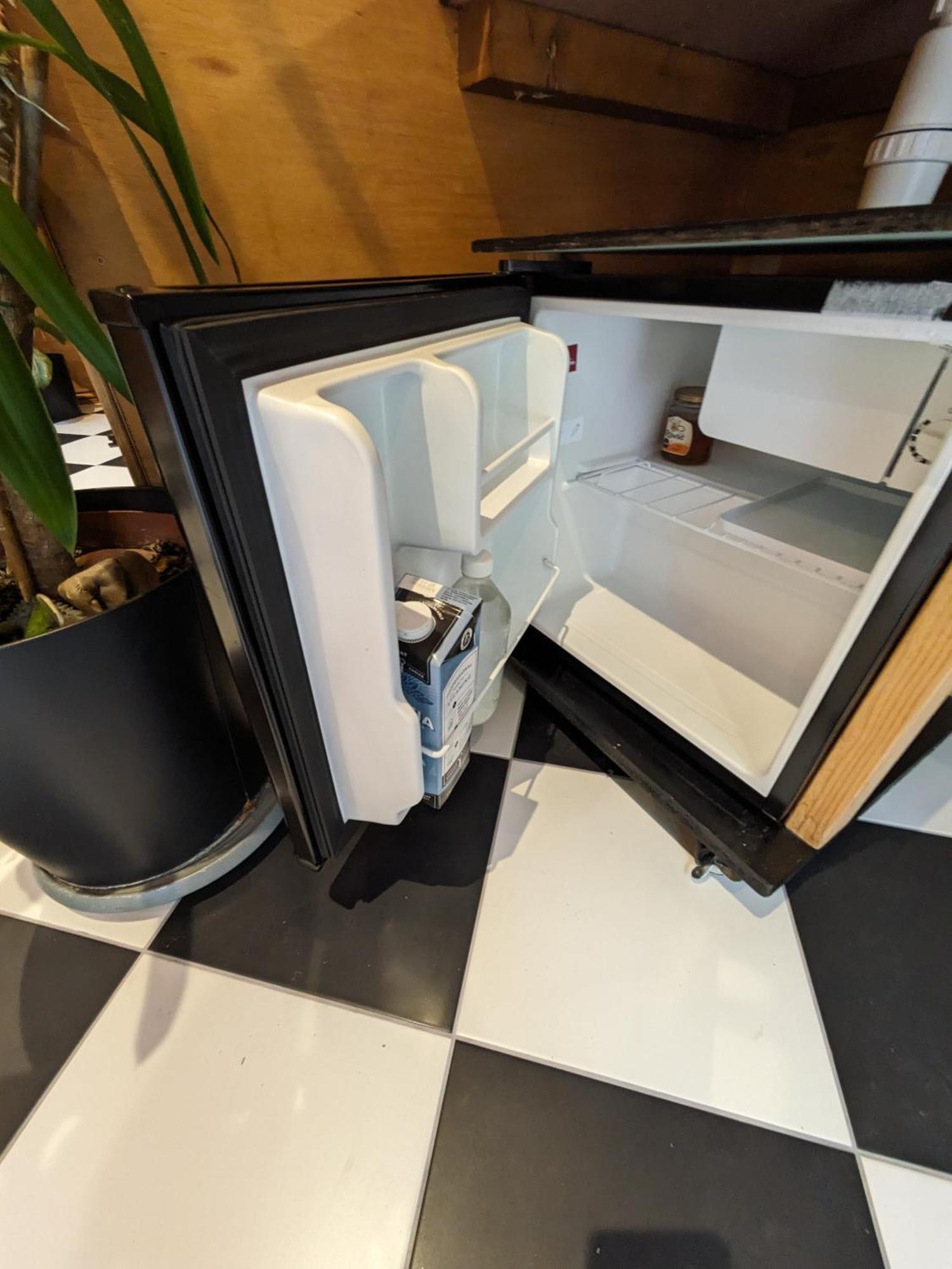 Spacious Canary Wharf Free Parking Couette-café