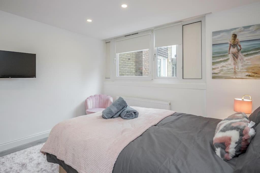 Appartement Lovely 2-bedroom With Balcony And Park View