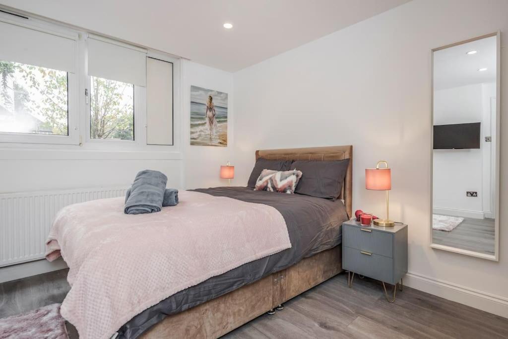 Appartement Lovely 2-bedroom With Balcony And Park View