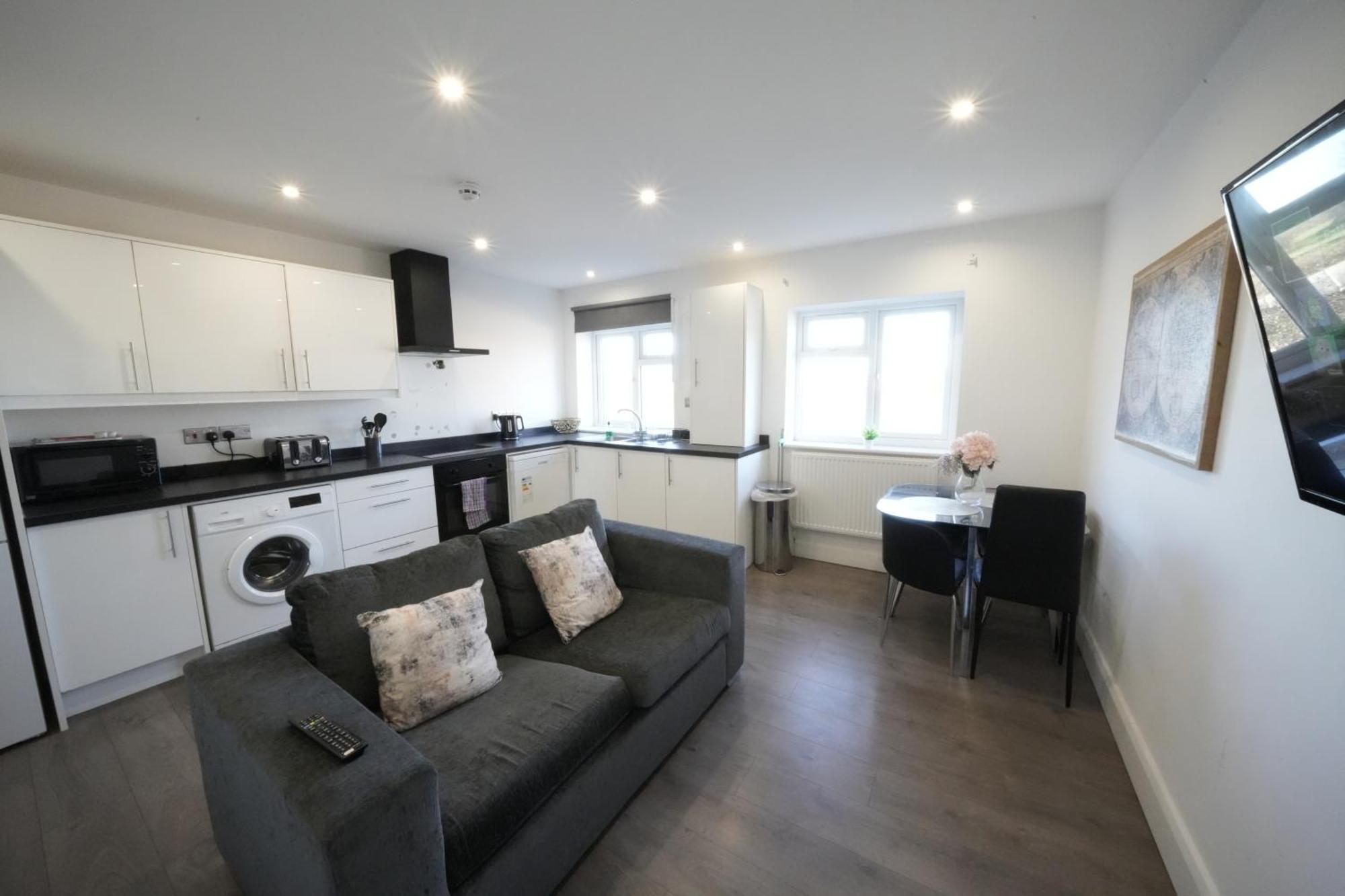 Apartamento Hatton Heathrow Airport- Free Parking-free Underground To And From Heathrow Airport Hatton Cross Picture-see Fast Hatton Cross To 30min Londres