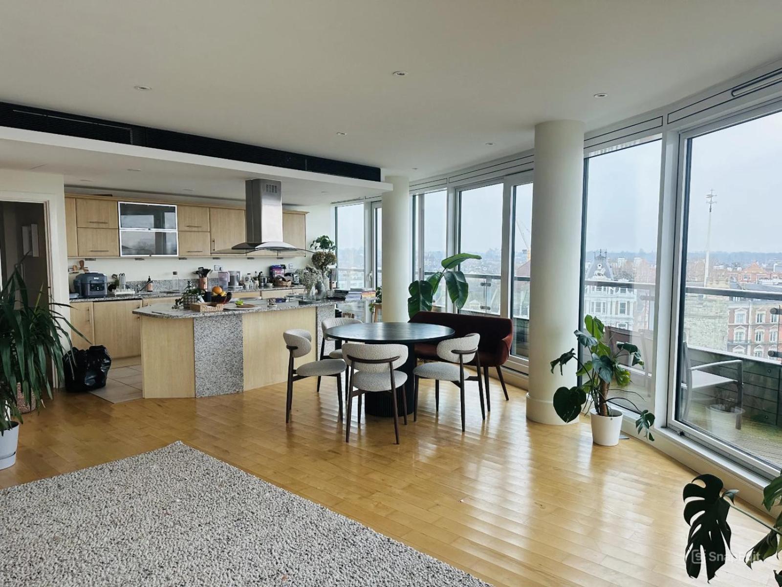 2-bed Penthouse With Unique River Views - Located In London's Iconic Building Appartement