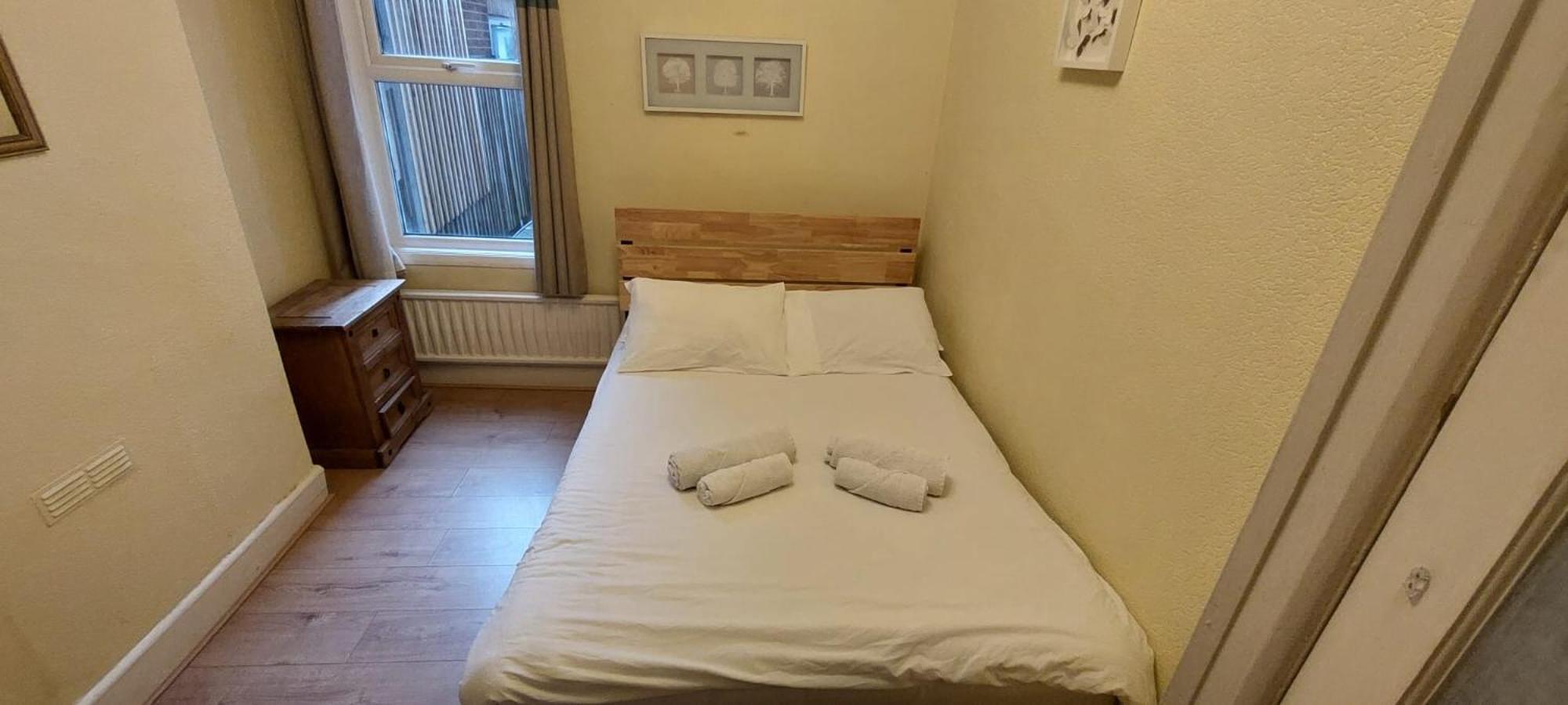 4 Bedroom & 2 Bedroom * Londres