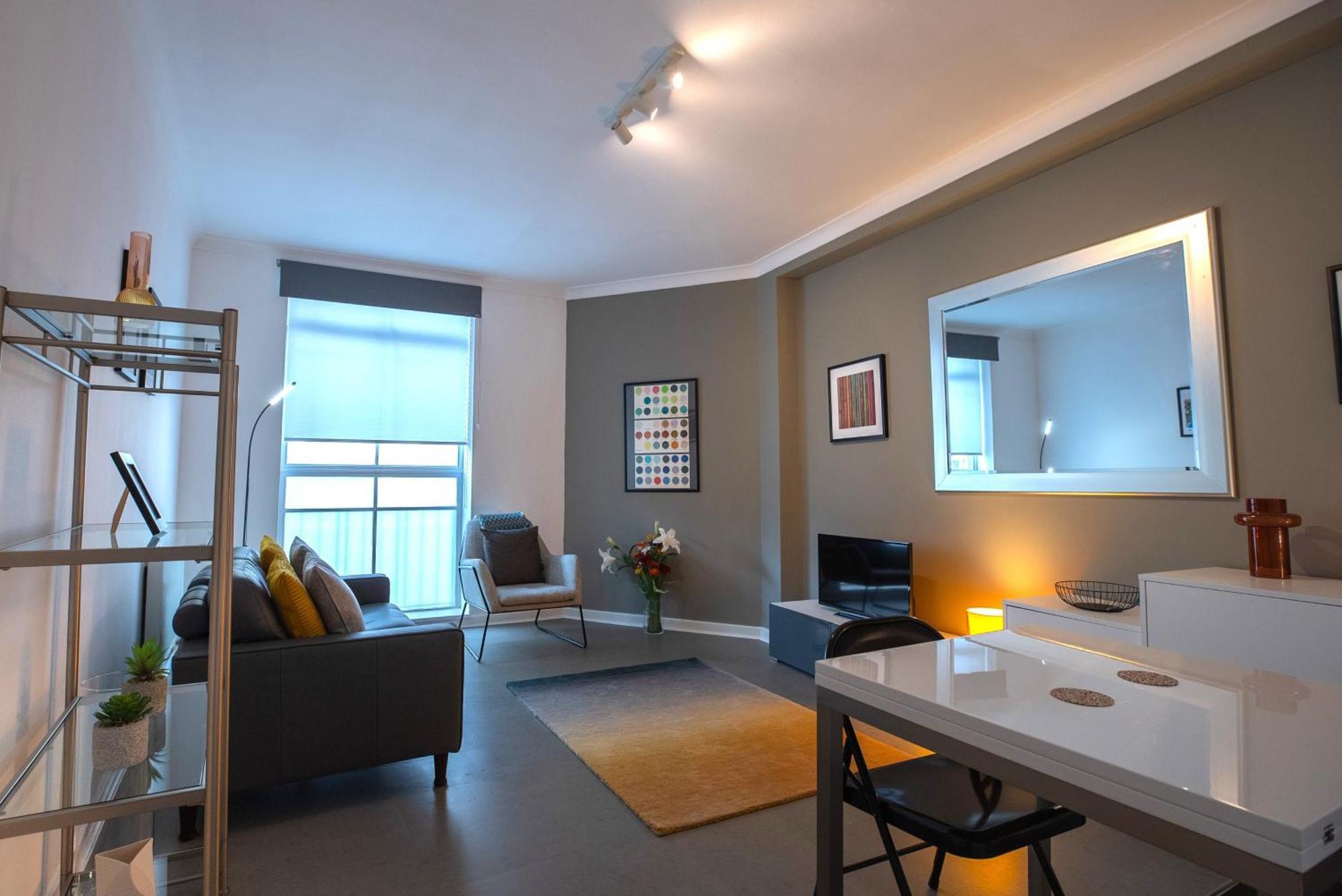 Apartment Location, Perfect For Attractions & West End *