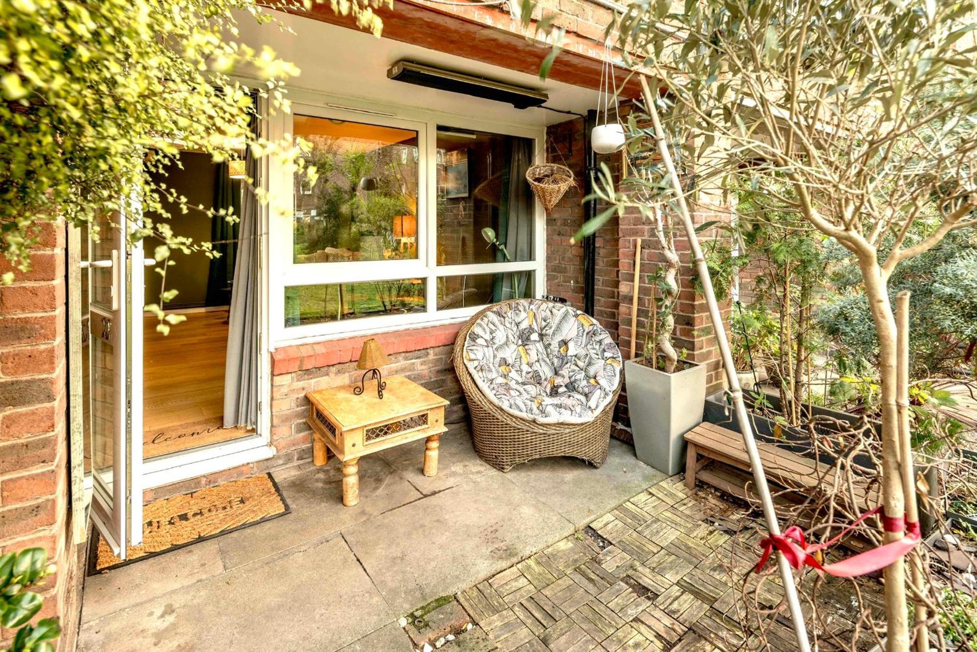 20 Percent Off -Promo Genius Offers-Citycenter Londonbridge Apartment With Parking-Wifi-Sleeps7-4Beds-Netflix-Family!