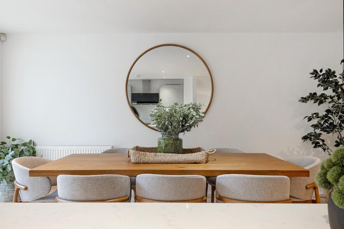 The Riverbank Hideaway Londres