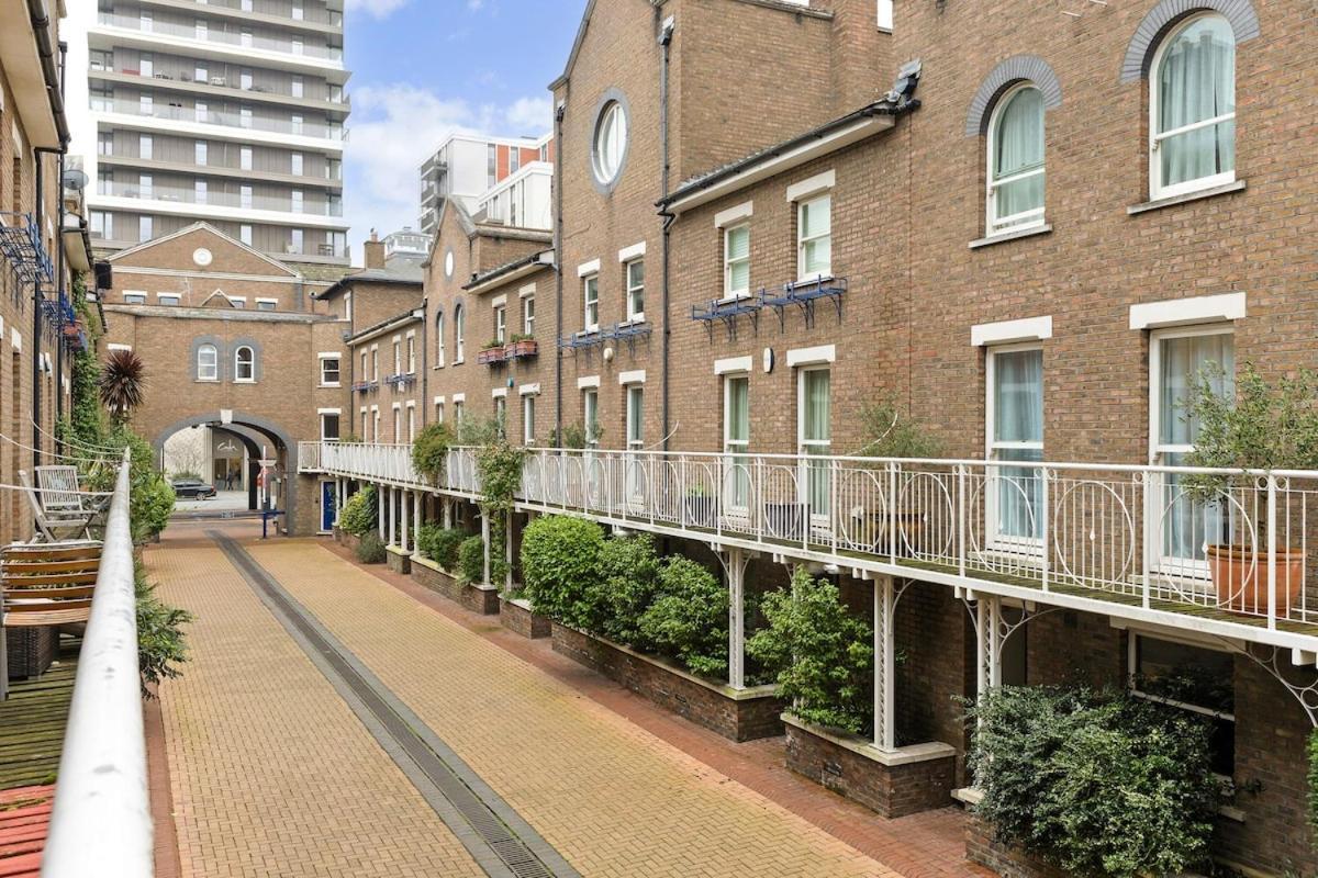 The Riverbank Hideaway Londres