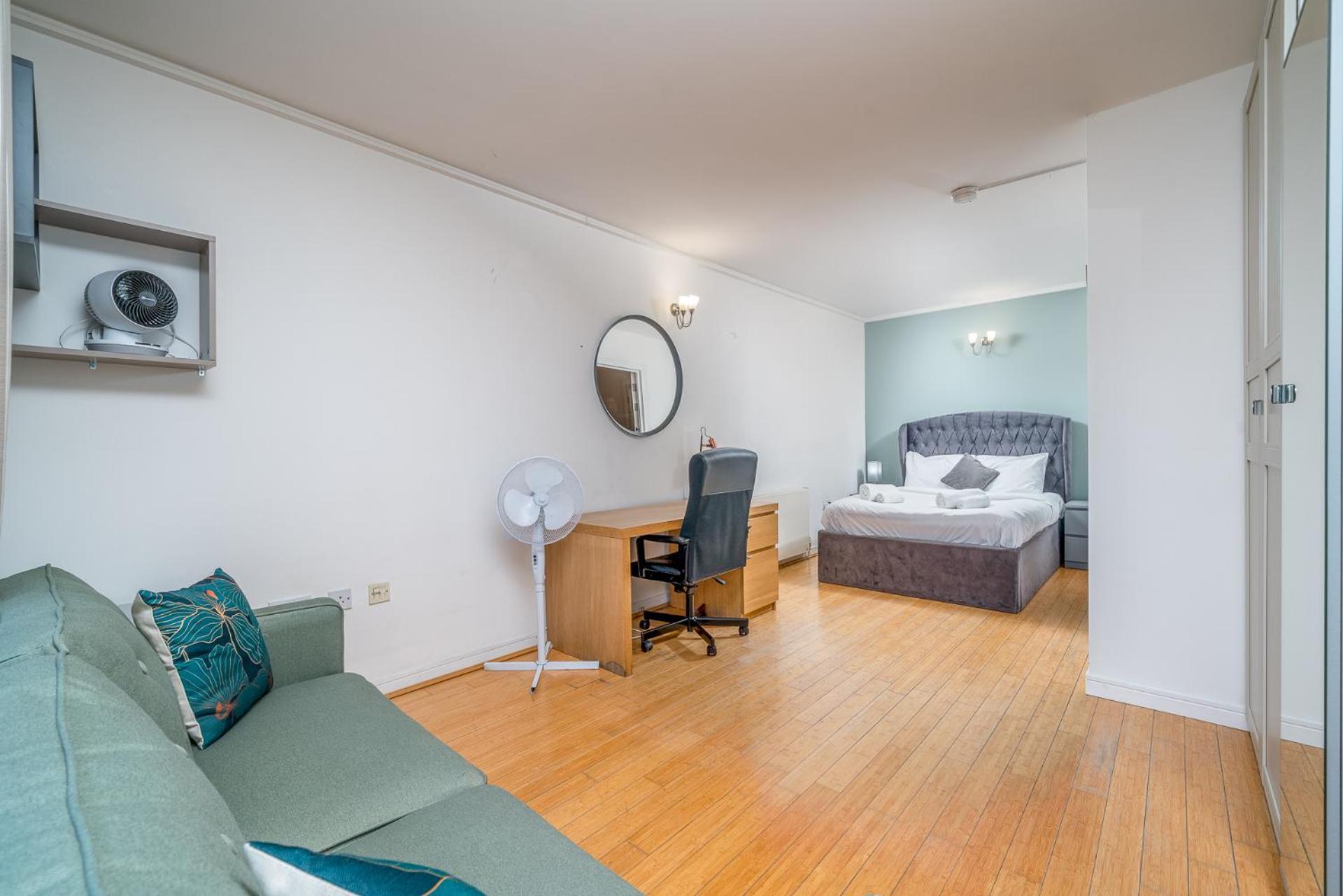 Apartamento Lovely 3bd Flat, Parking, Sleeps Six Close To O2 Londres