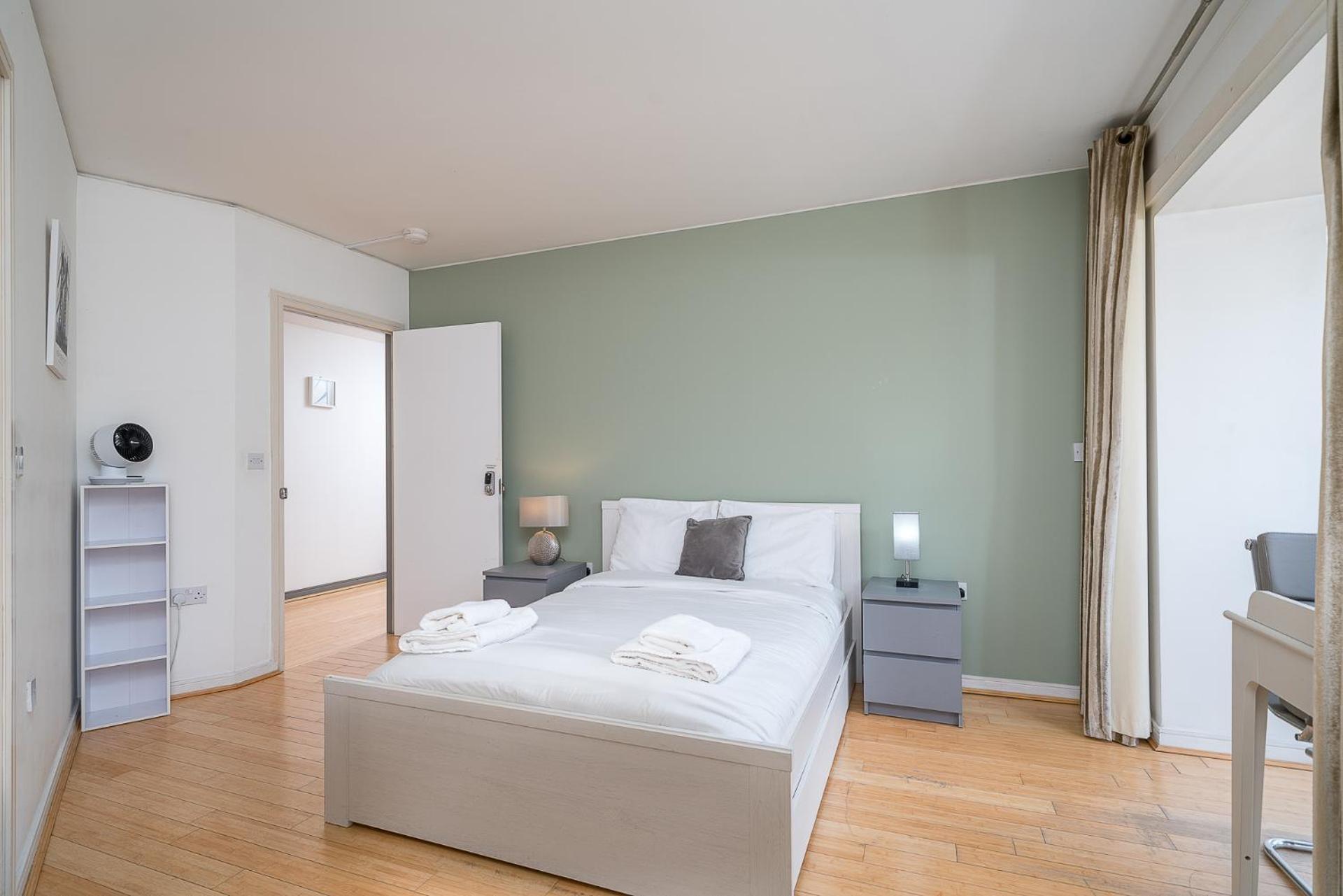 Apartamento Lovely 3bd Flat, Parking, Sleeps Six Close To O2