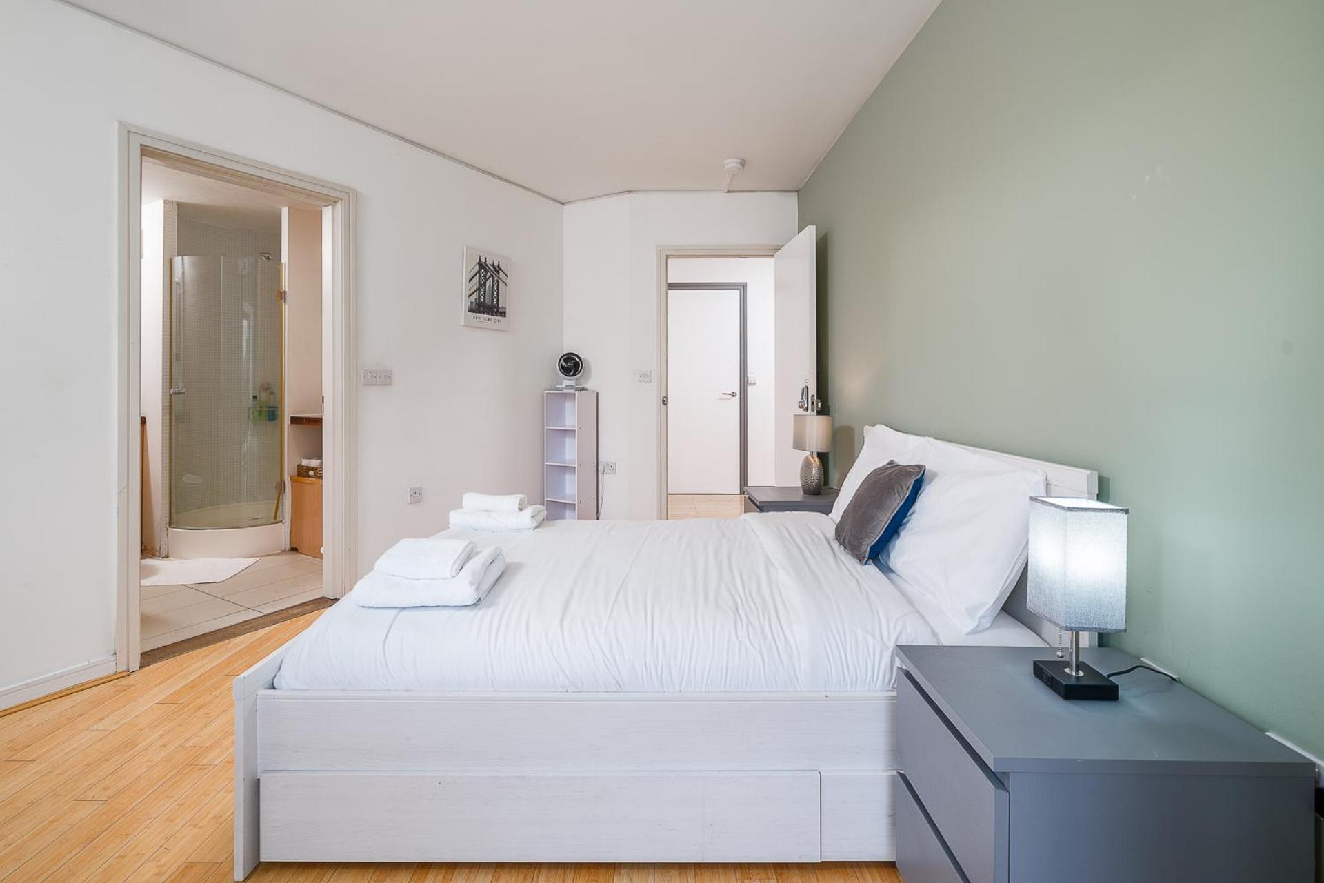 Lovely 3bd Flat, Parking, Sleeps Six Close To O2 Apartamento *