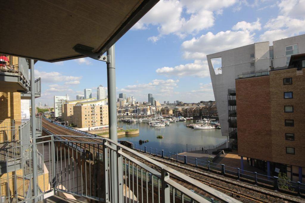 Apartamento Londwell, & Limehouse Balcony Flat - Skyline Views