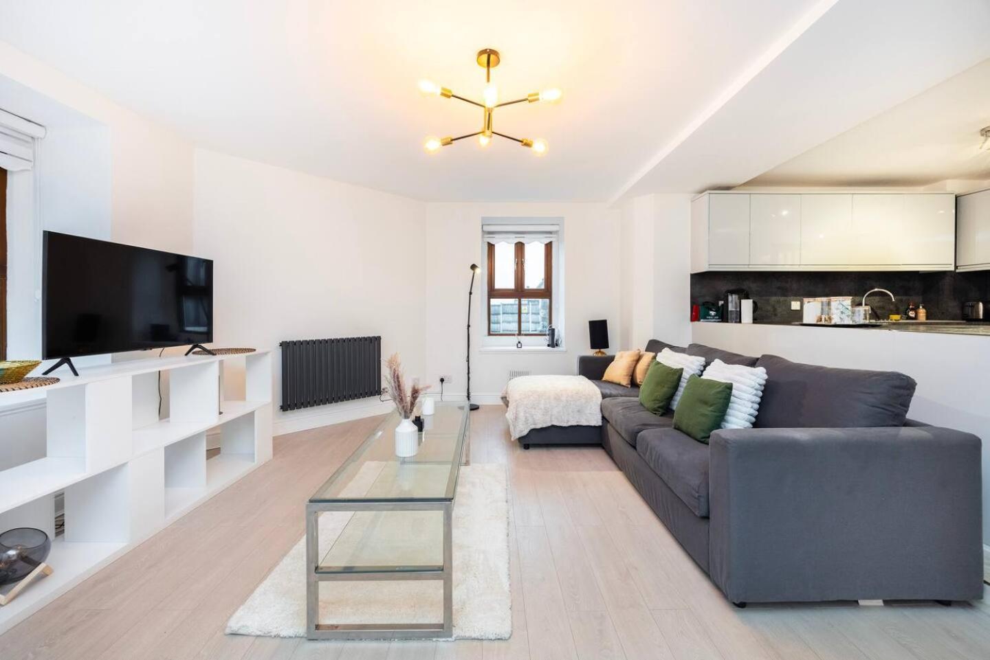 Lavish 1 Bedroom Near Tottenham Stadium Vakantiehuis
