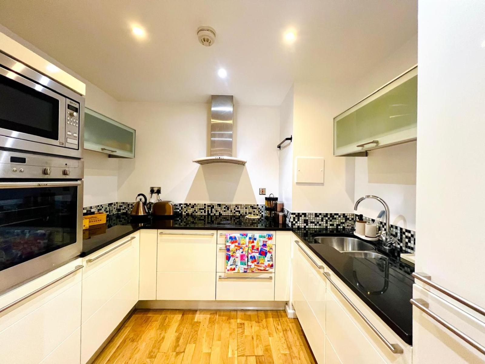 Luxurious With River Views In Canary Wharf Londres