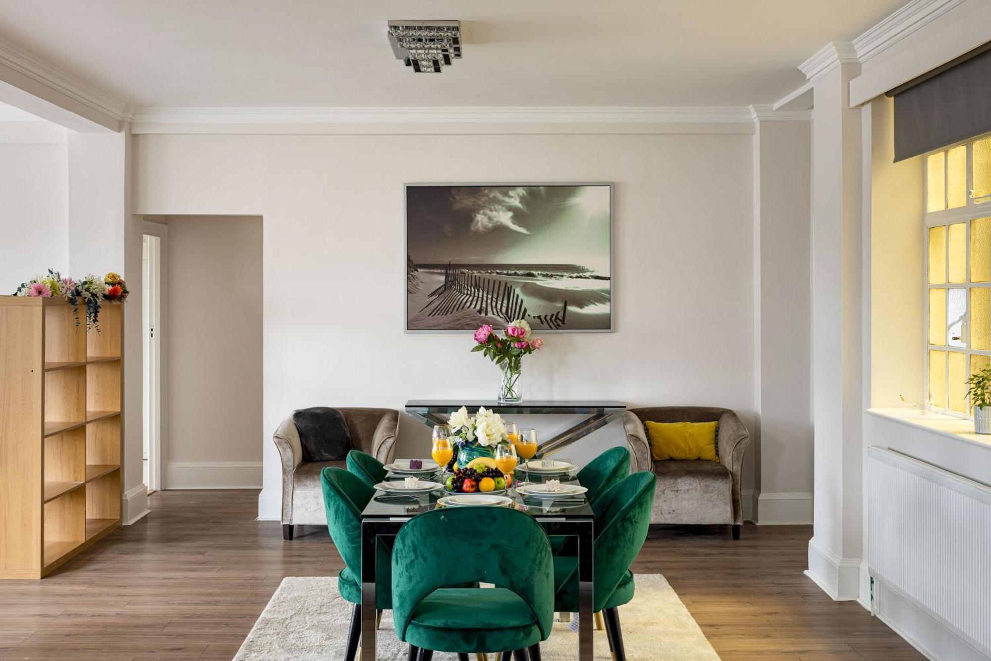 Apartment 4-bdr Stunning Kensington Penthouse
