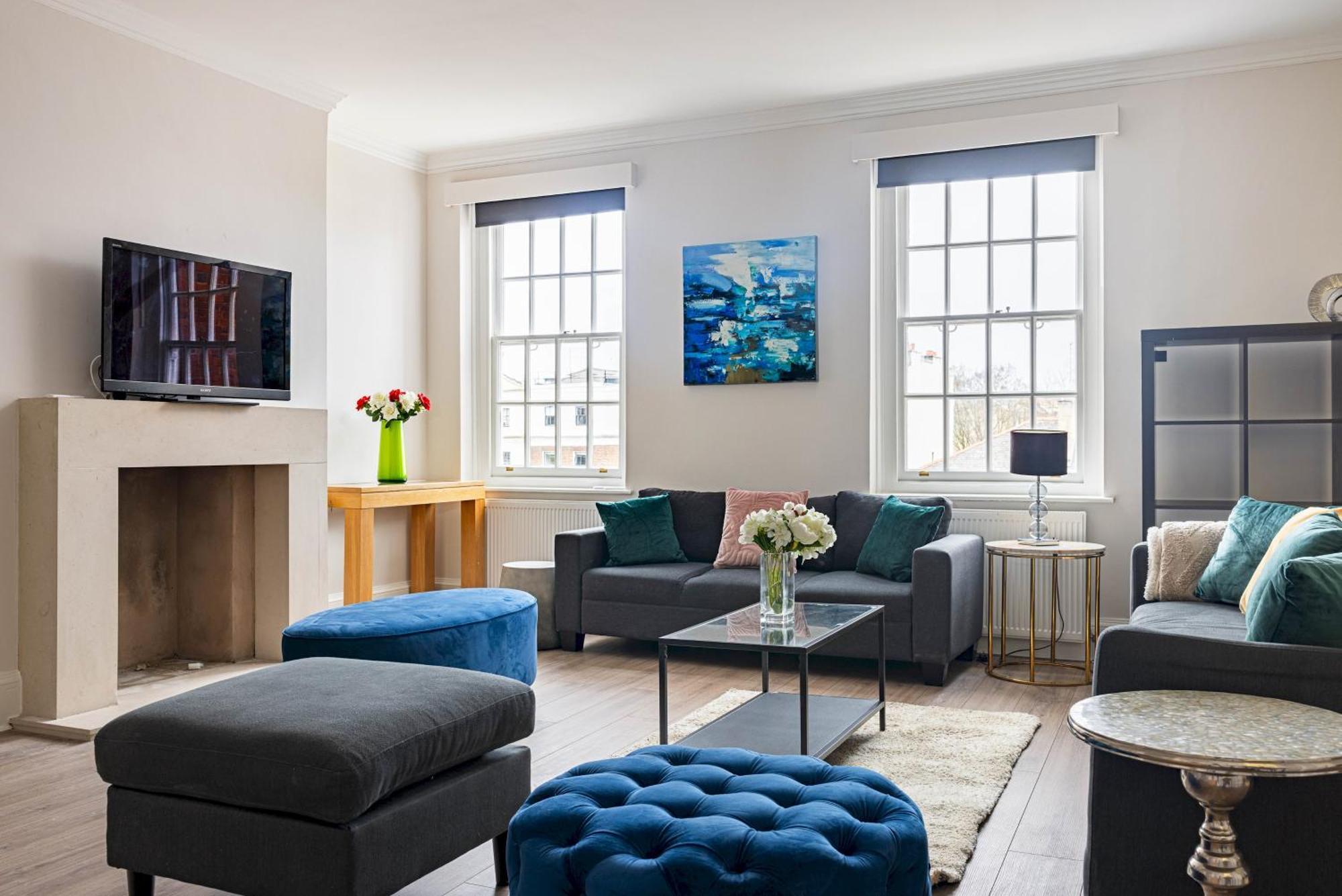 4-bdr Stunning Kensington Penthouse Apartment