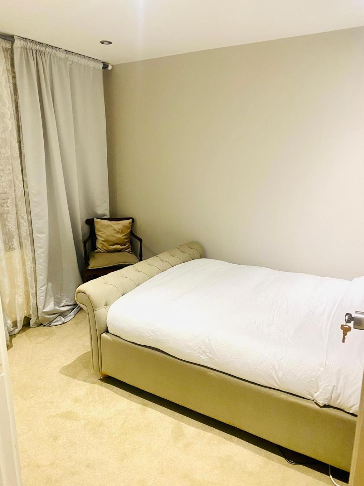 Large Self-contained Cozy *