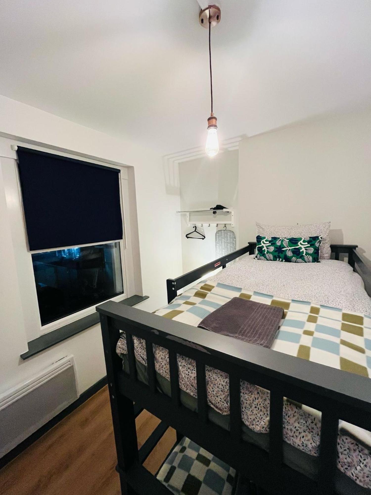 Kilburn Guest 167 Guest house London