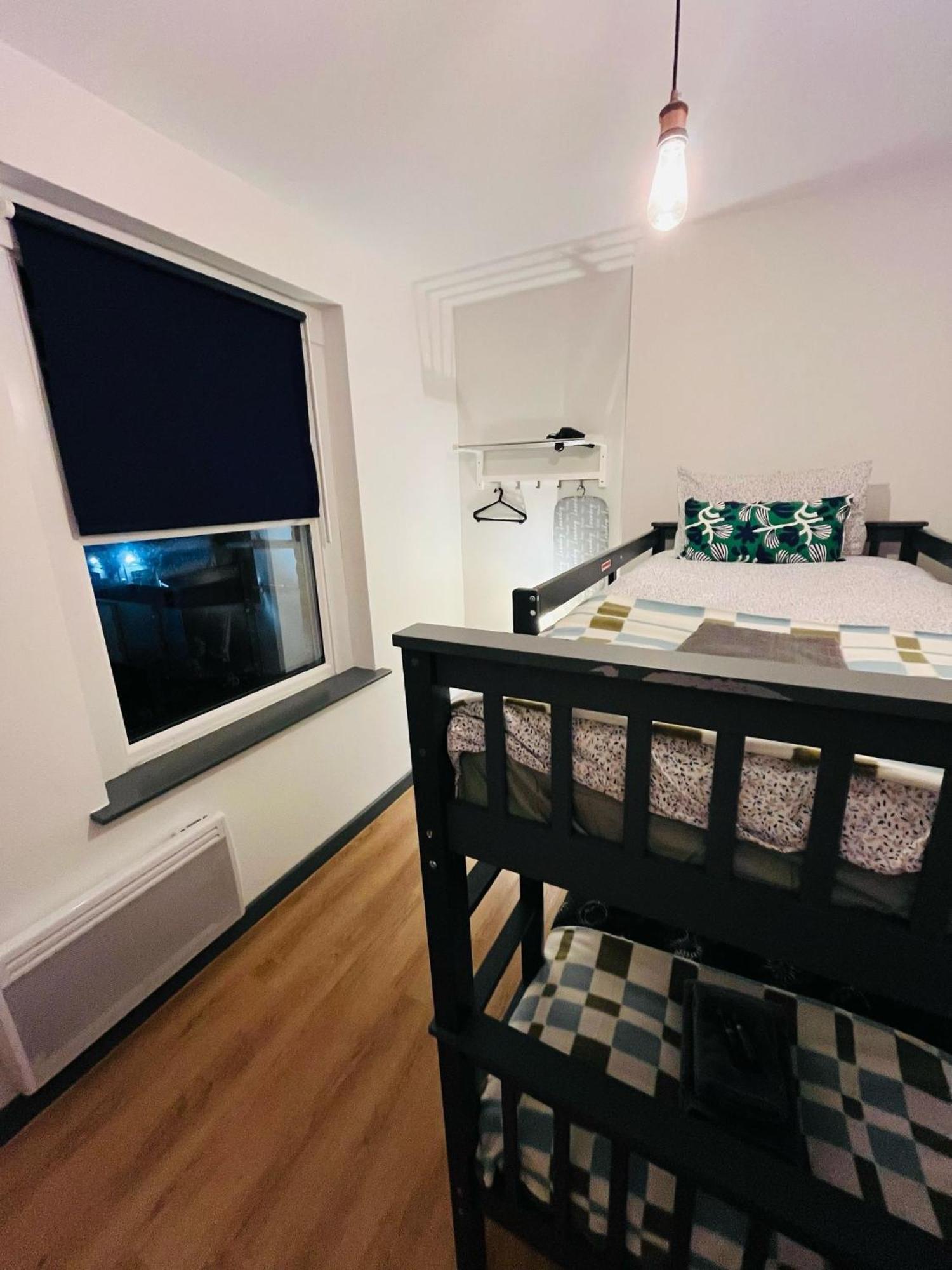 Kilburn Guest 167