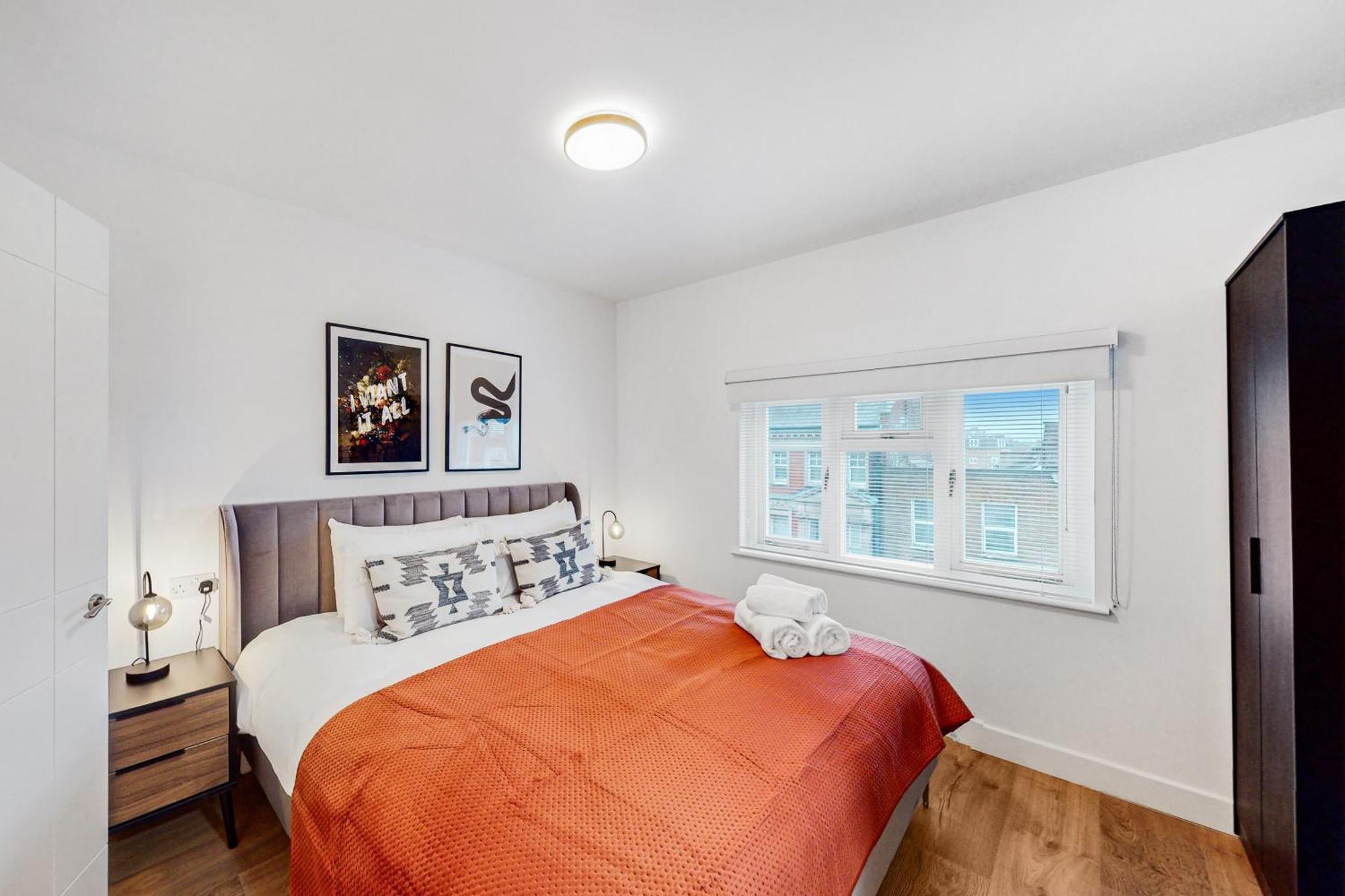 Stylish & Spacious Modern Near Dalston Kingsland Station London
