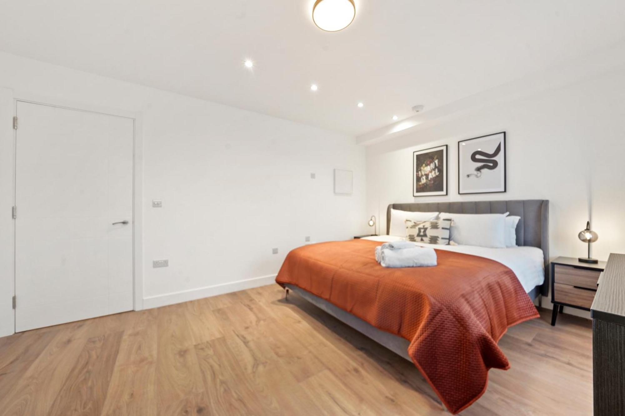 Apartment Stylish & Spacious Modern Near Dalston Kingsland Station