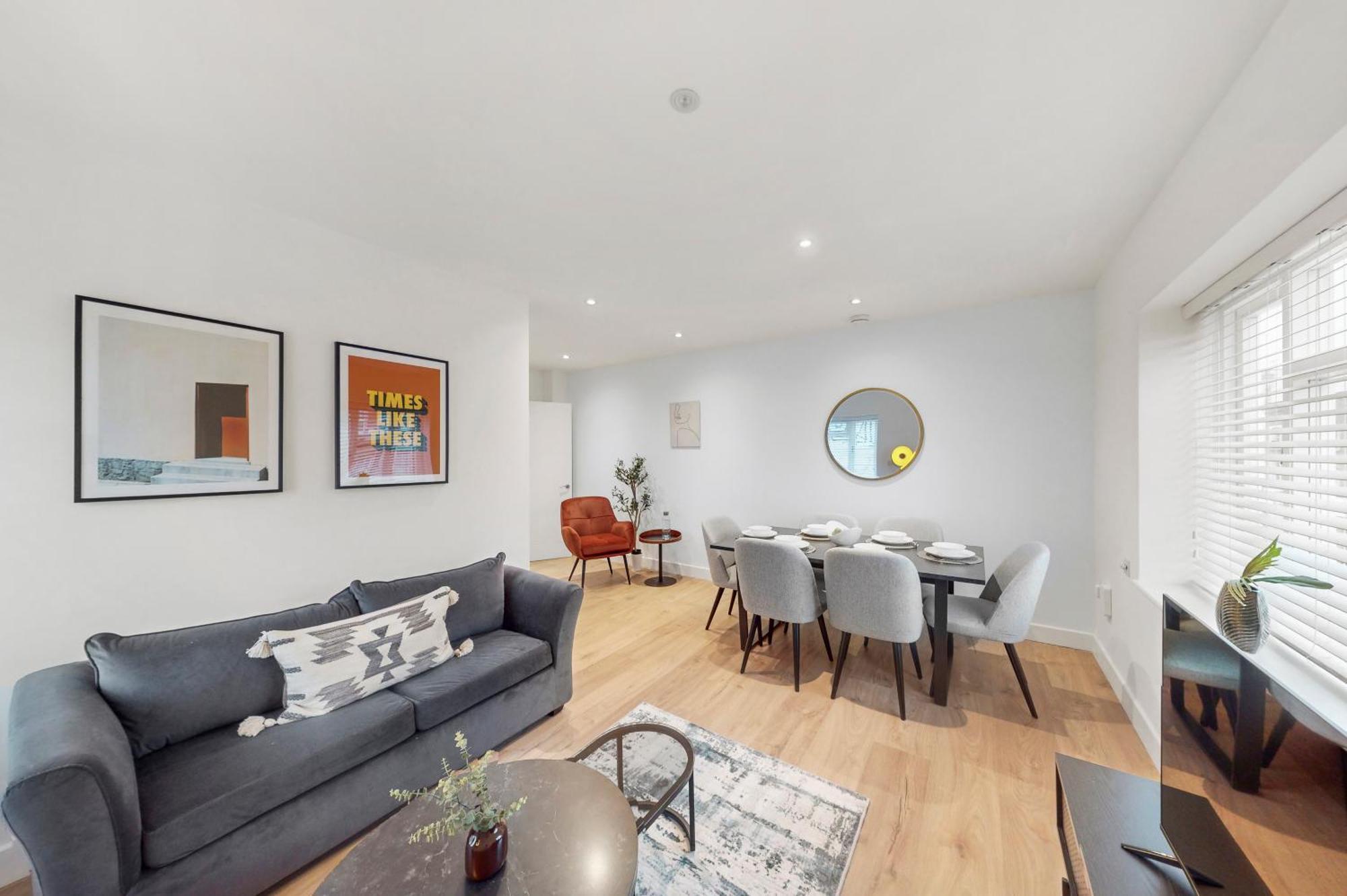 Stylish & Spacious Modern Near Dalston Kingsland Station London