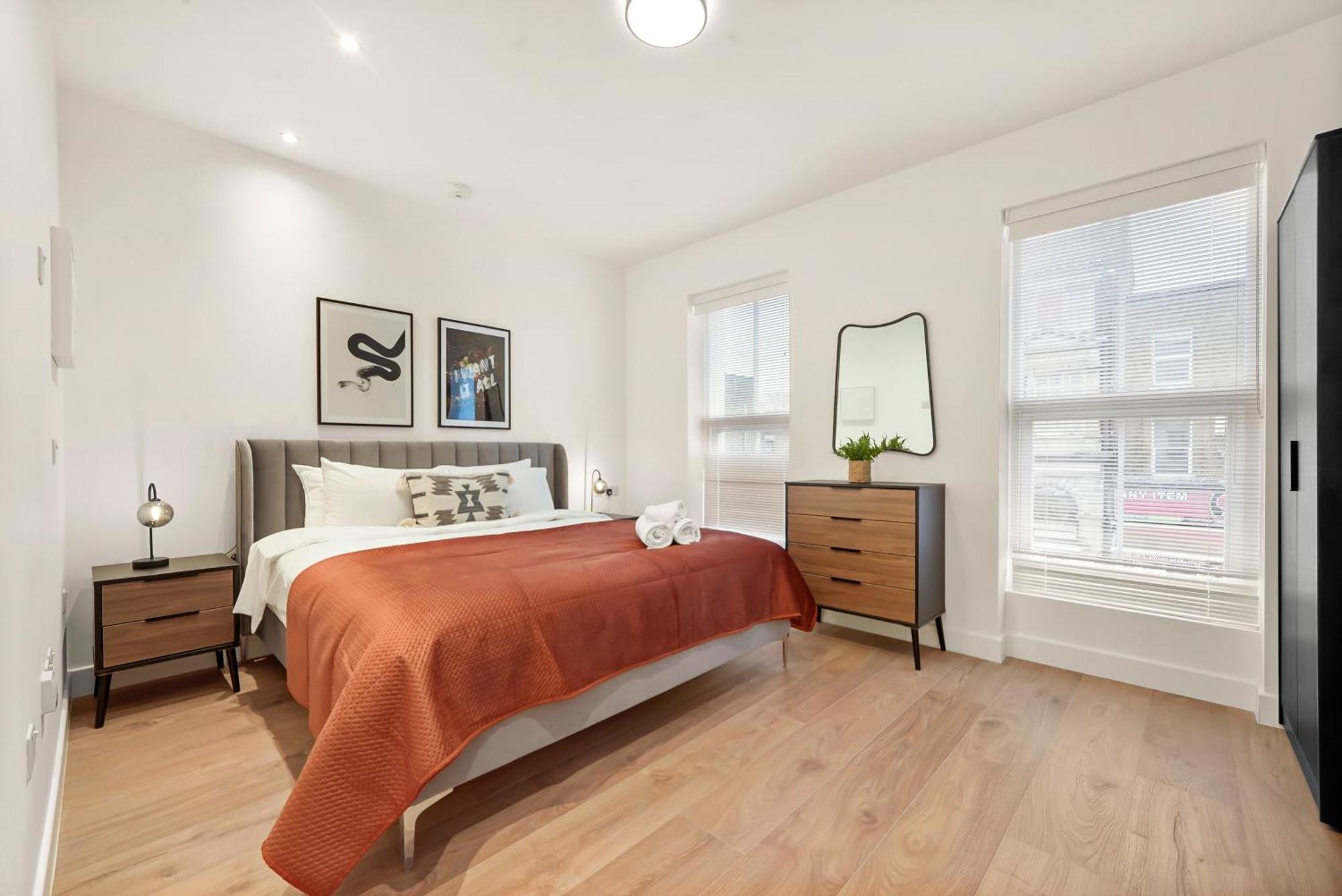 Stylish & Spacious Modern Near Dalston Kingsland Station * London