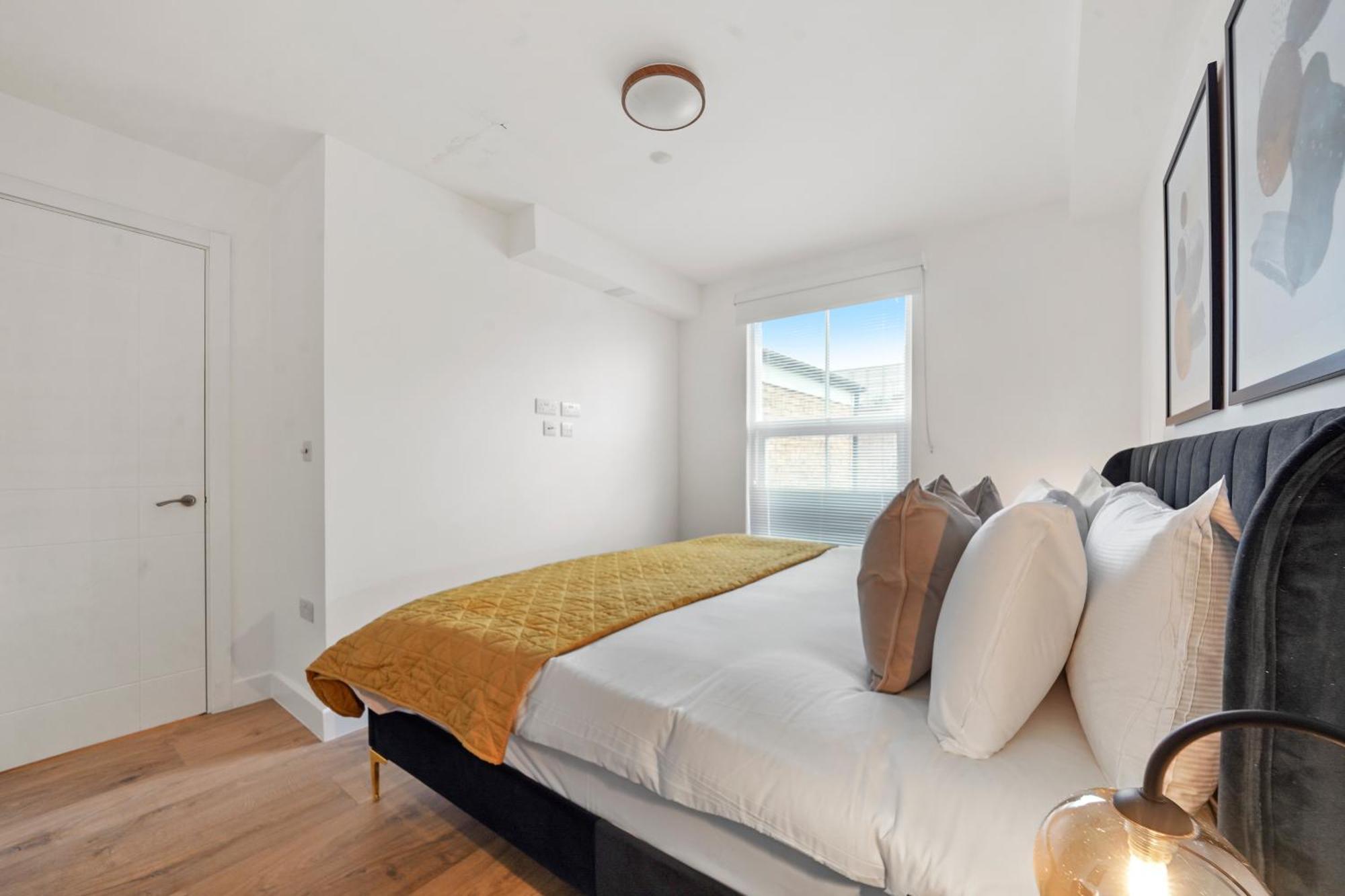 Stylish & Spacious Modern Near Dalston Kingsland Station London