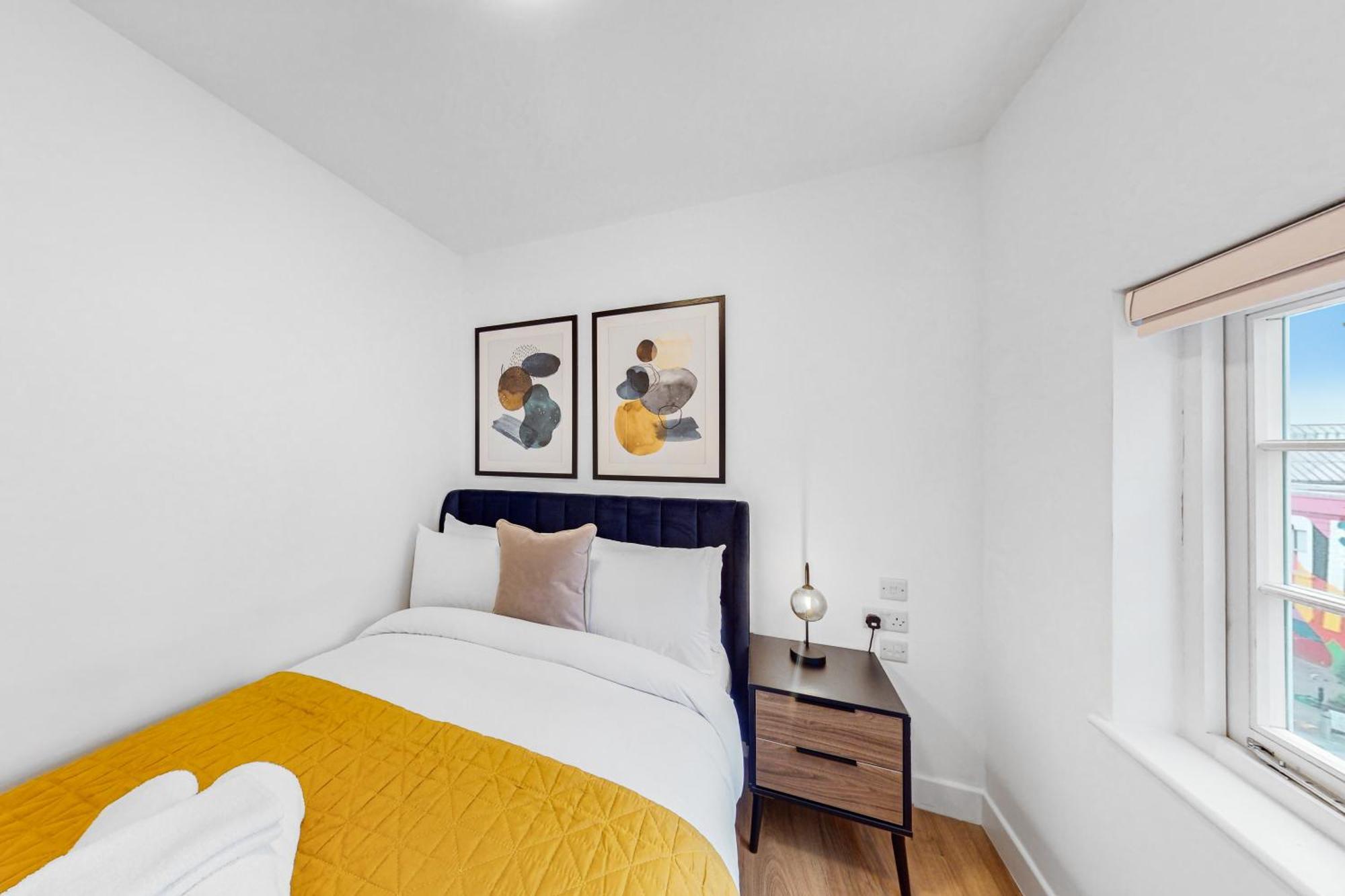 Stylish & Spacious Modern Near Dalston Kingsland Station * London
