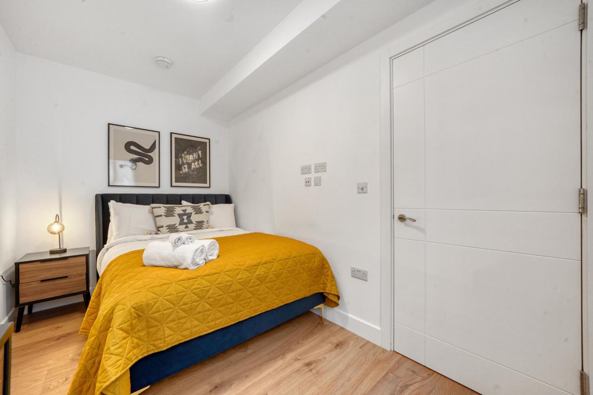 Stylish & Spacious Modern Near Dalston Kingsland Station London
