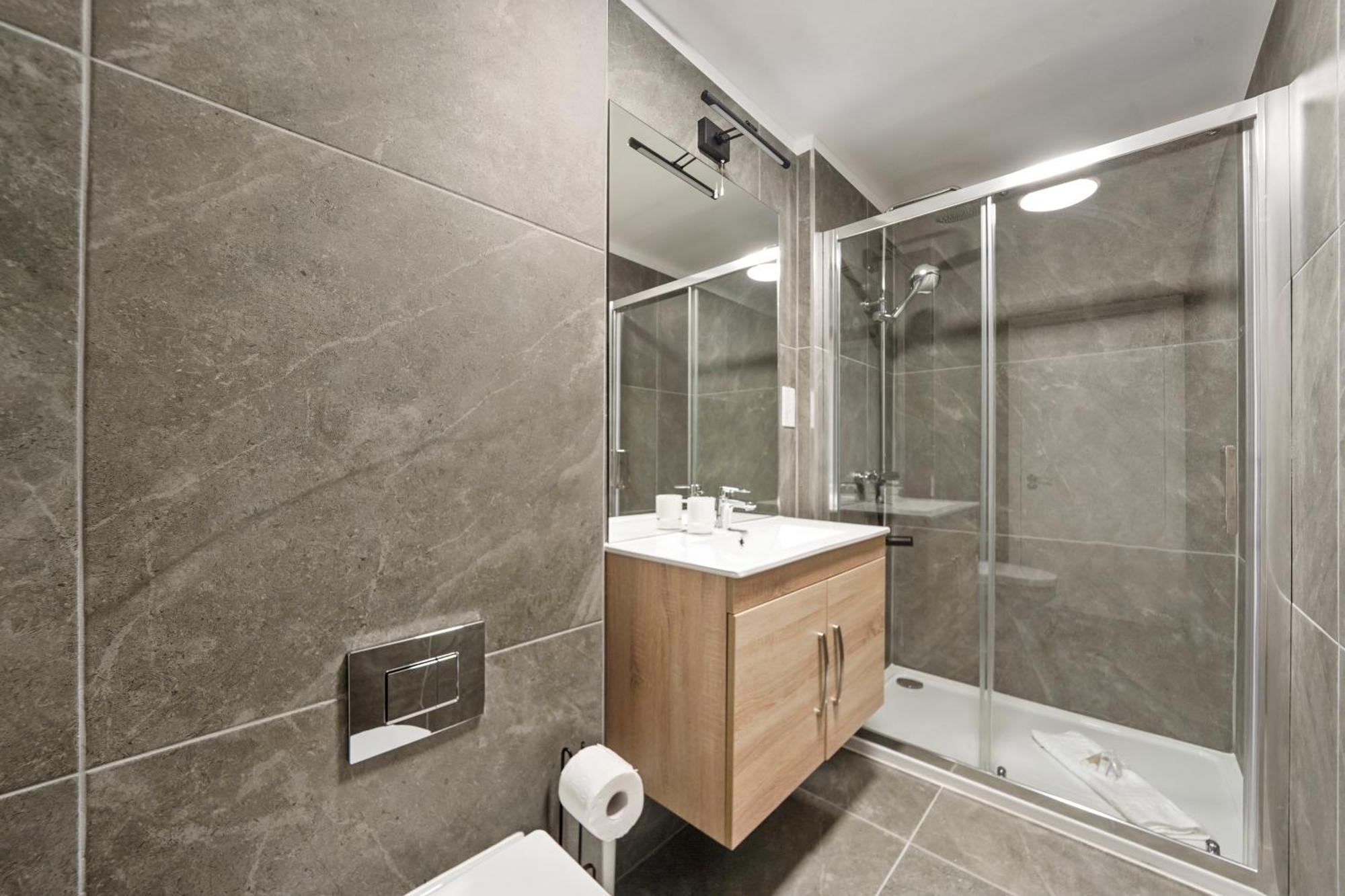 Apartment Stylish & Spacious Modern Near Dalston Kingsland Station *