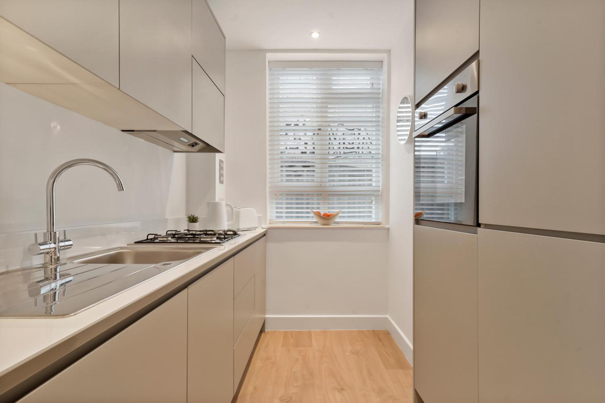 Stylish & Spacious Modern Near Dalston Kingsland Station London