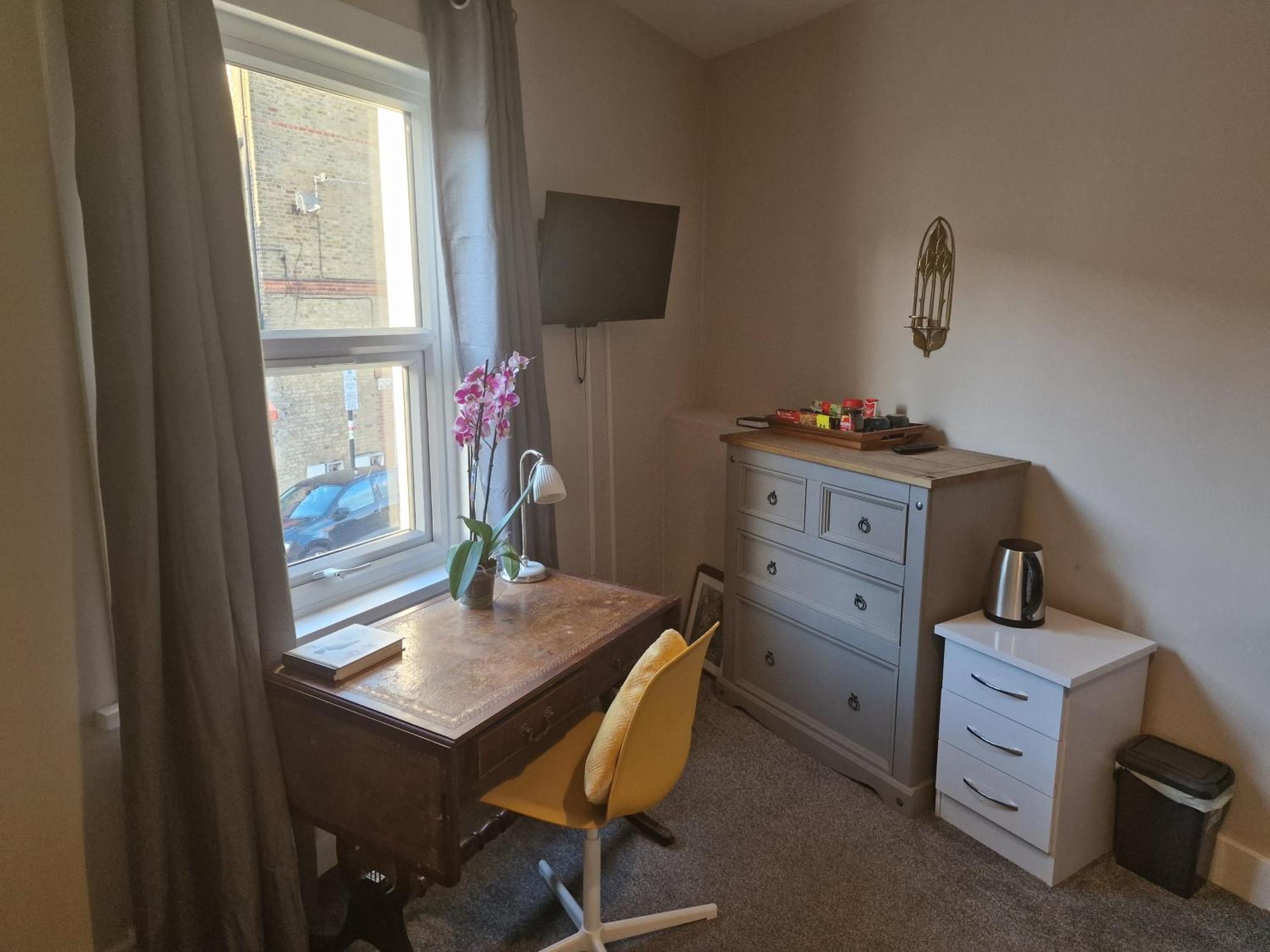 Bed & Breakfast The Bean - Double Bedroom With Private Bathroom