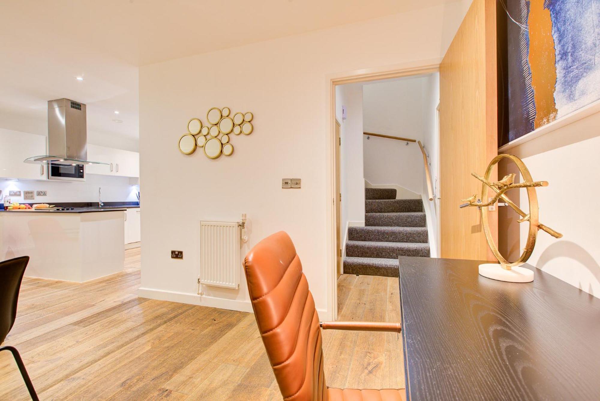 Hybrid Resi - London, Greenwich Near O2 Arena