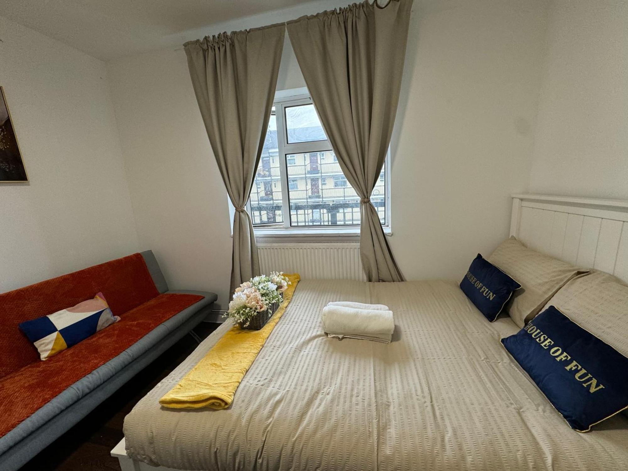 Lovely 1bedroom For 6ppl In Whitechapel, 1min Away To Dlr Station Apartamento