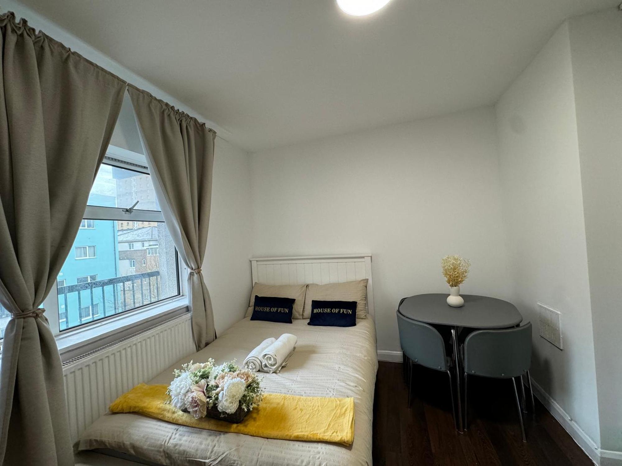 Lovely 1bedroom For 6ppl In Whitechapel, 1min Away To Dlr Station * Londres