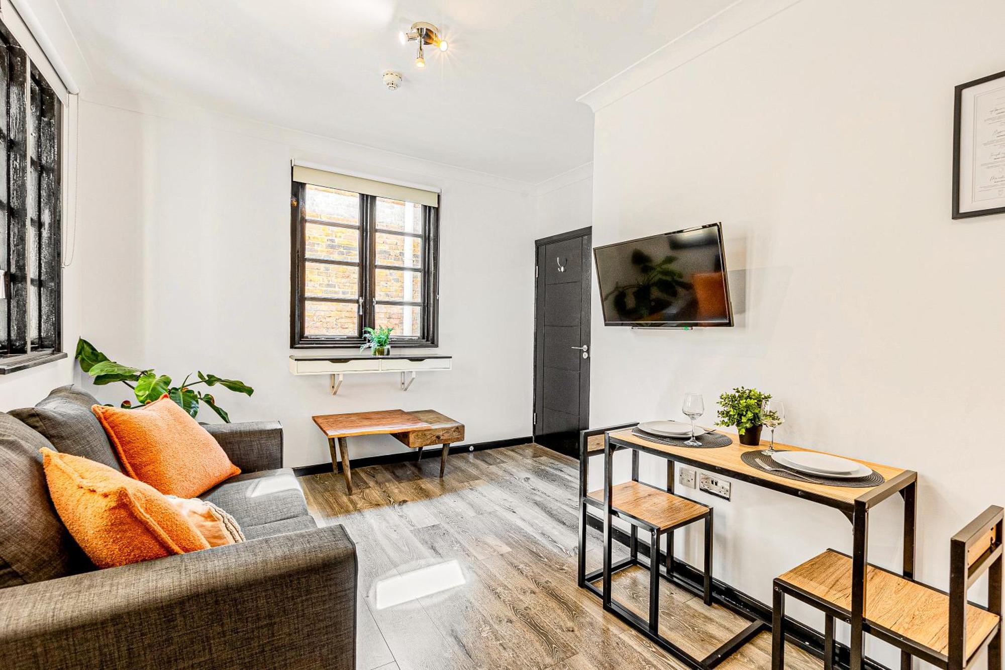 Langdon Apartments, Bouverie Place Londres