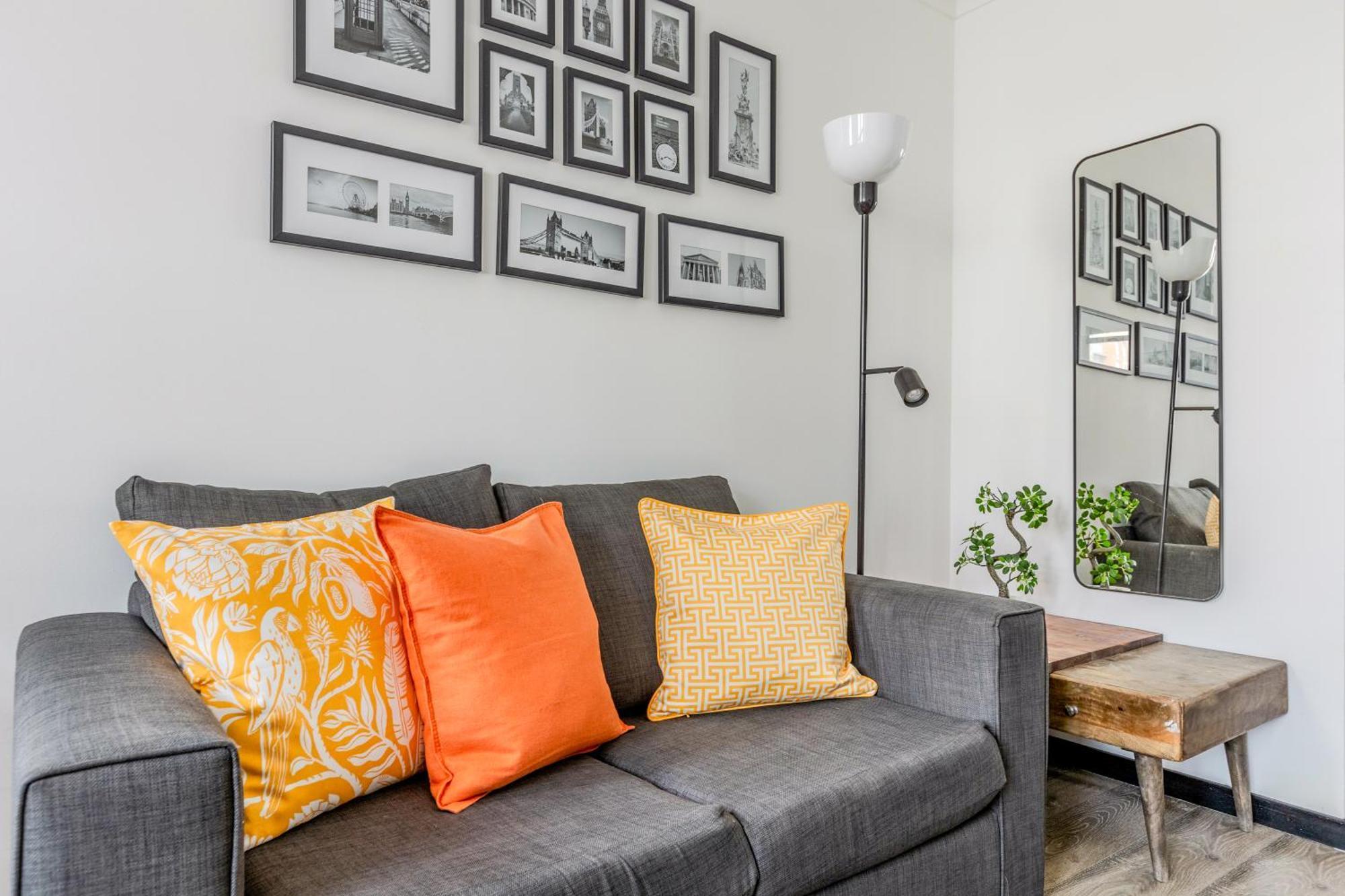 Langdon Apartments, Bouverie Place * Londres