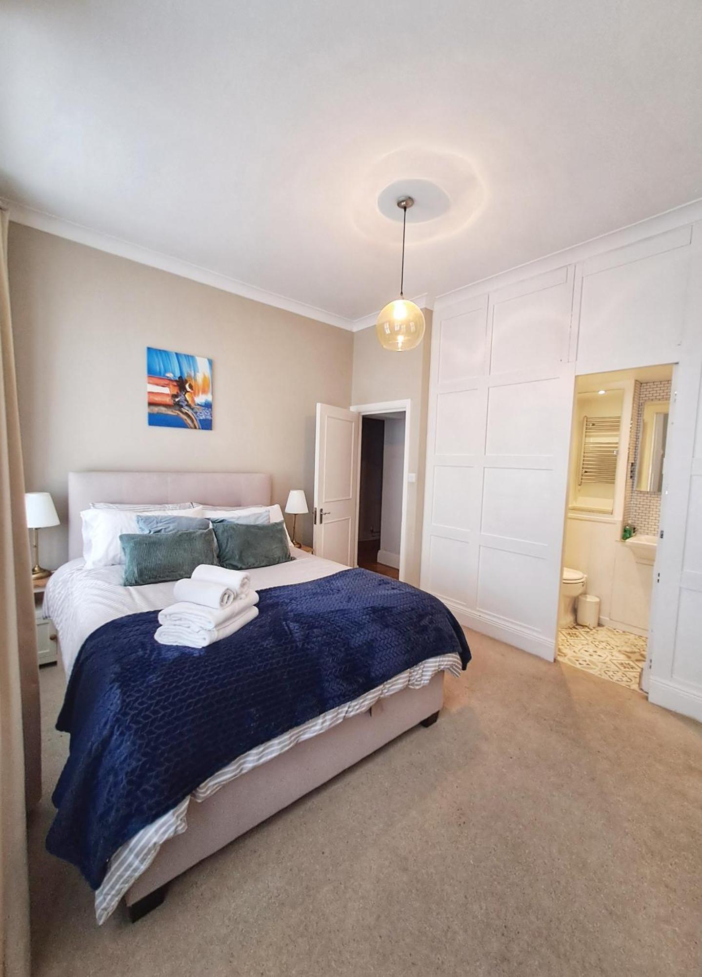 Appartement Luxury Victorian 2 Bed 2 Bath Flat E14 *