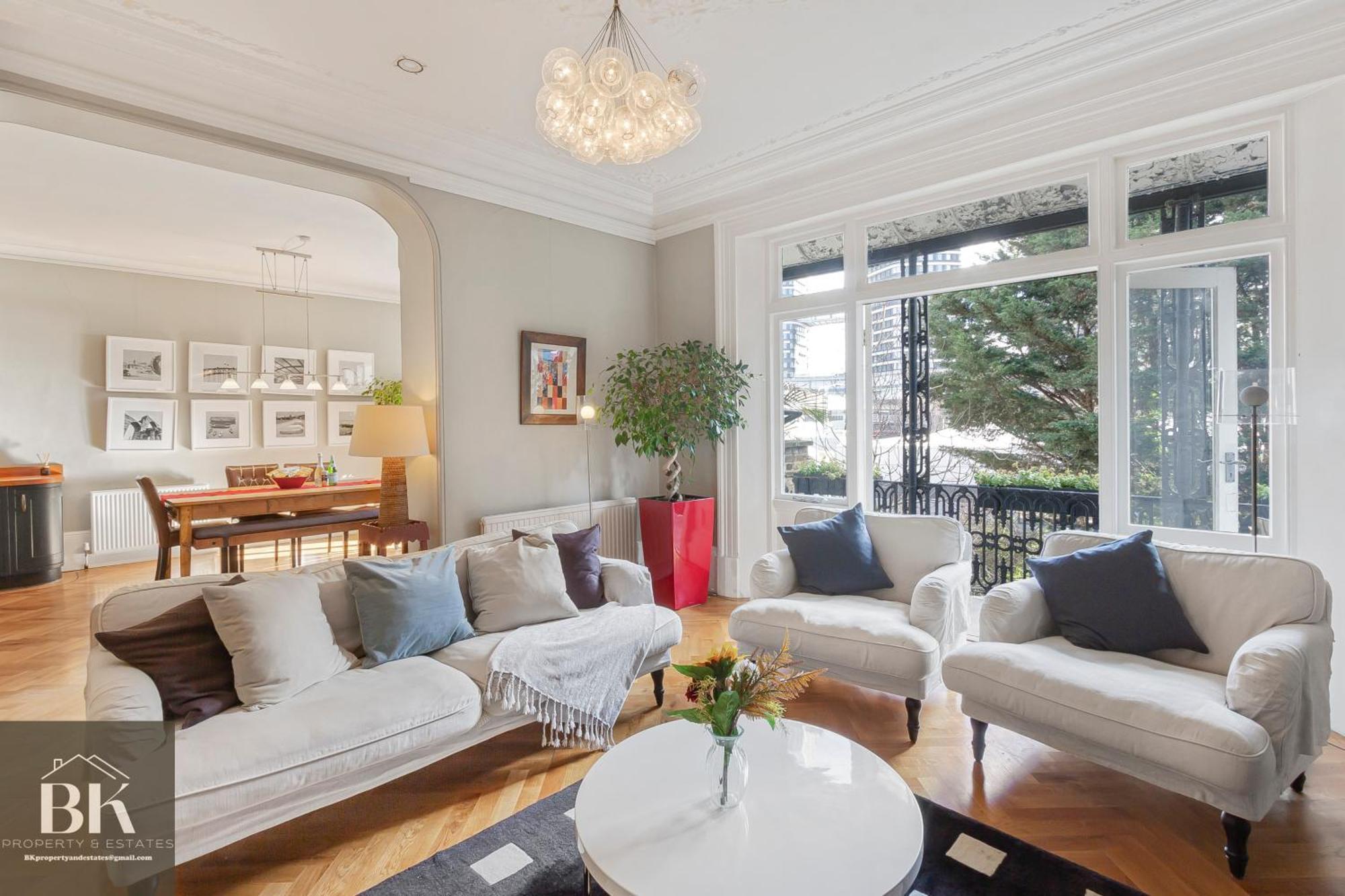Luxury Victorian 2 Bed 2 Bath Flat E14 * Londres