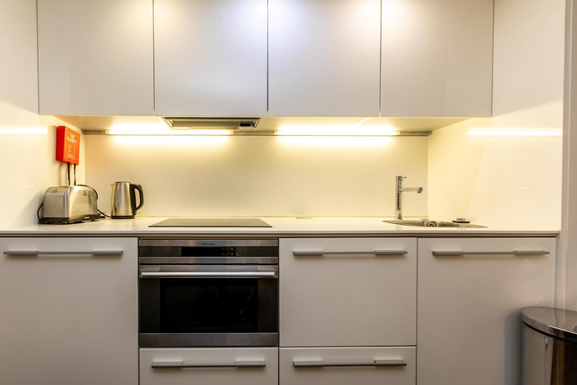 Modern 1br Flat, 2min Tube Apartment *
