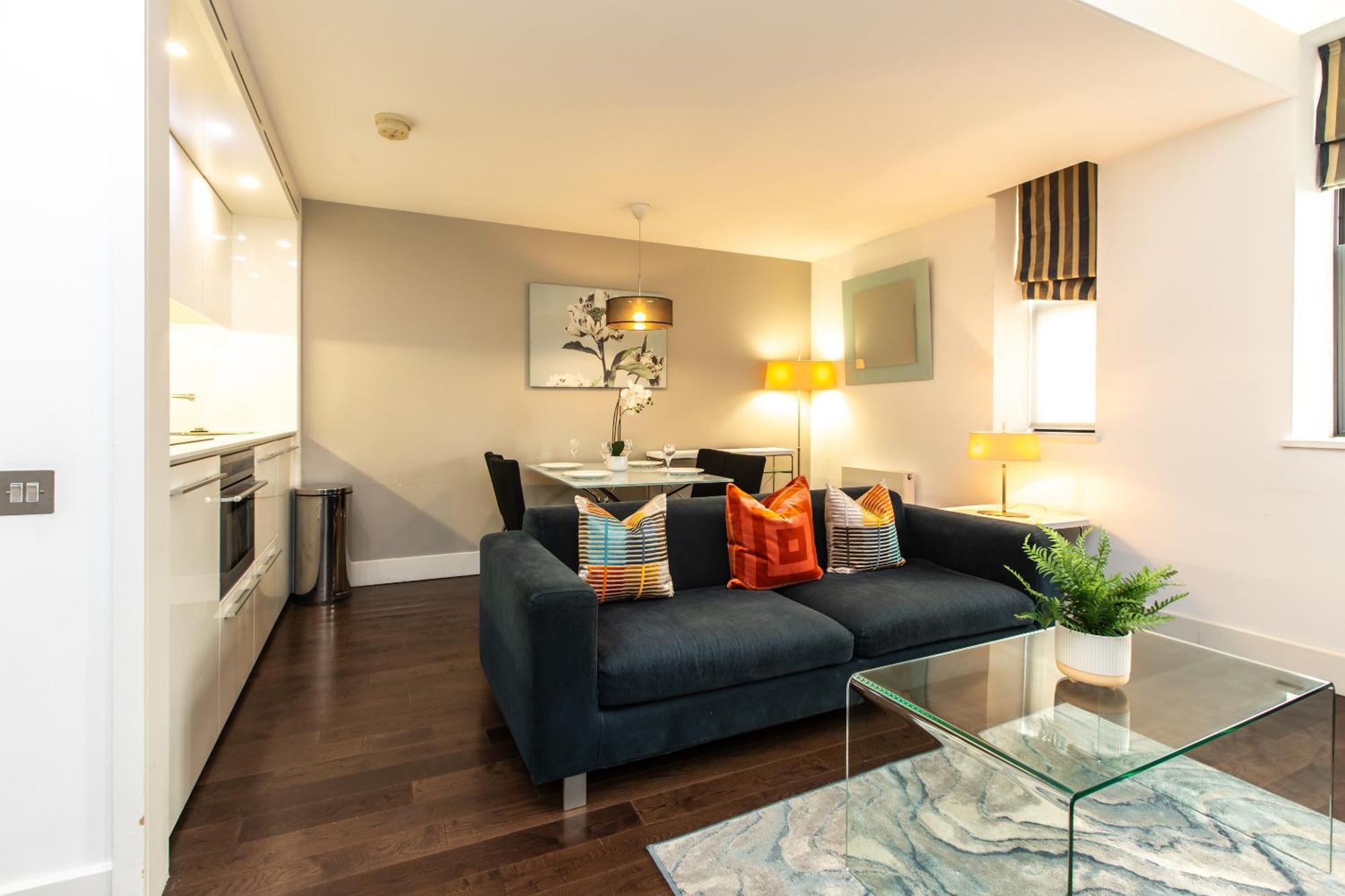 Modern 1br Flat, 2min Tube * London