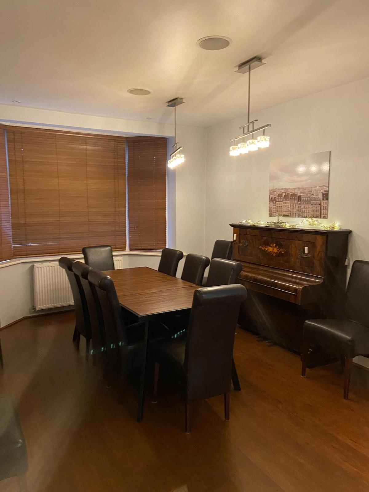 Hébergement de vacances House For 7, Garden With Pond, 20min From Heathrow