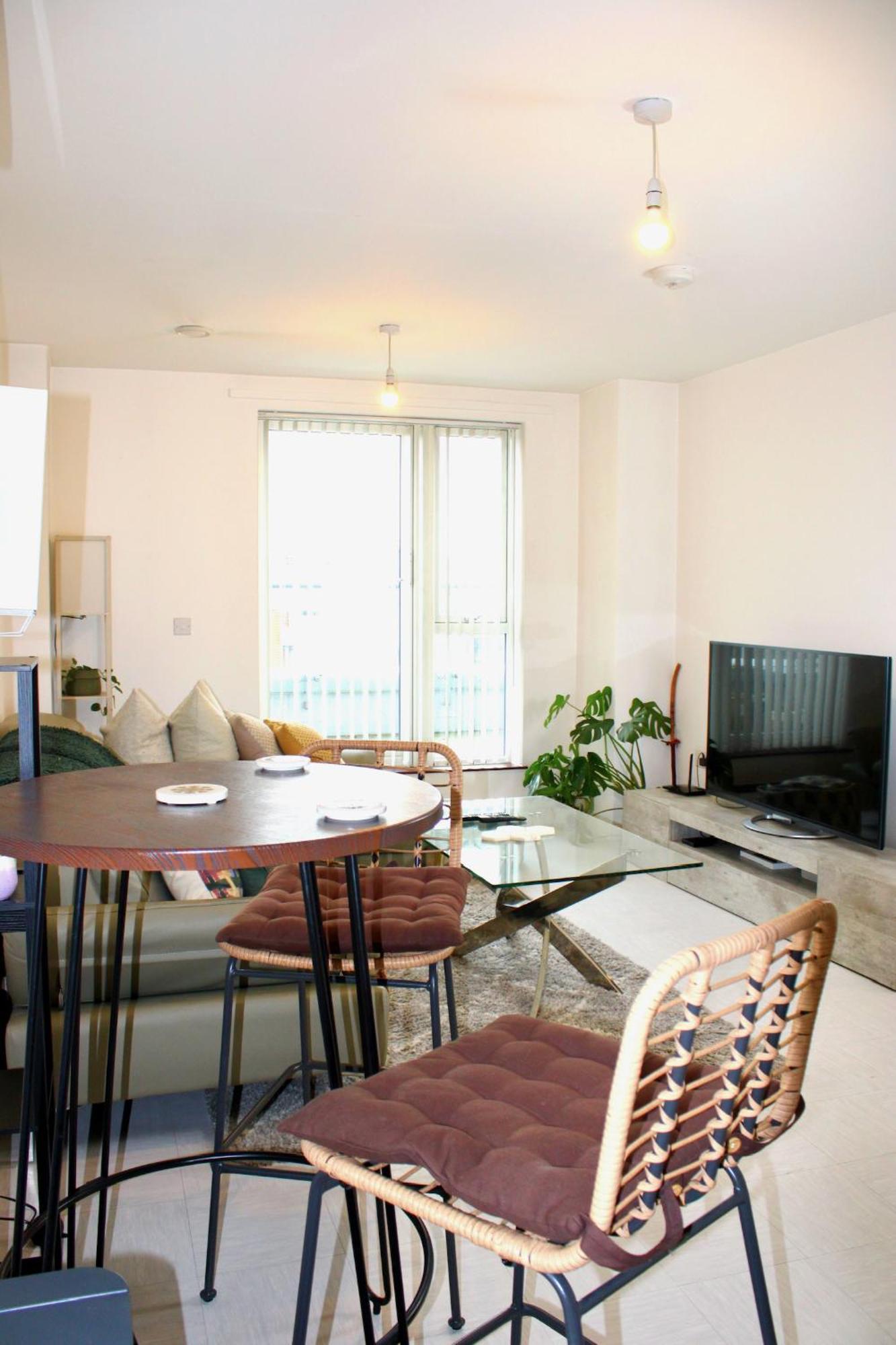 Apartamento Brixtons Stylish Cove With Balcony *